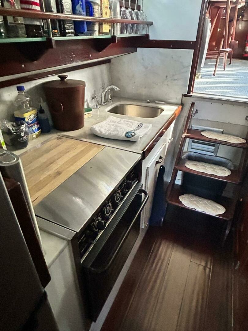 1930 Classic ACF 47'  Motor Yacht - Image 27