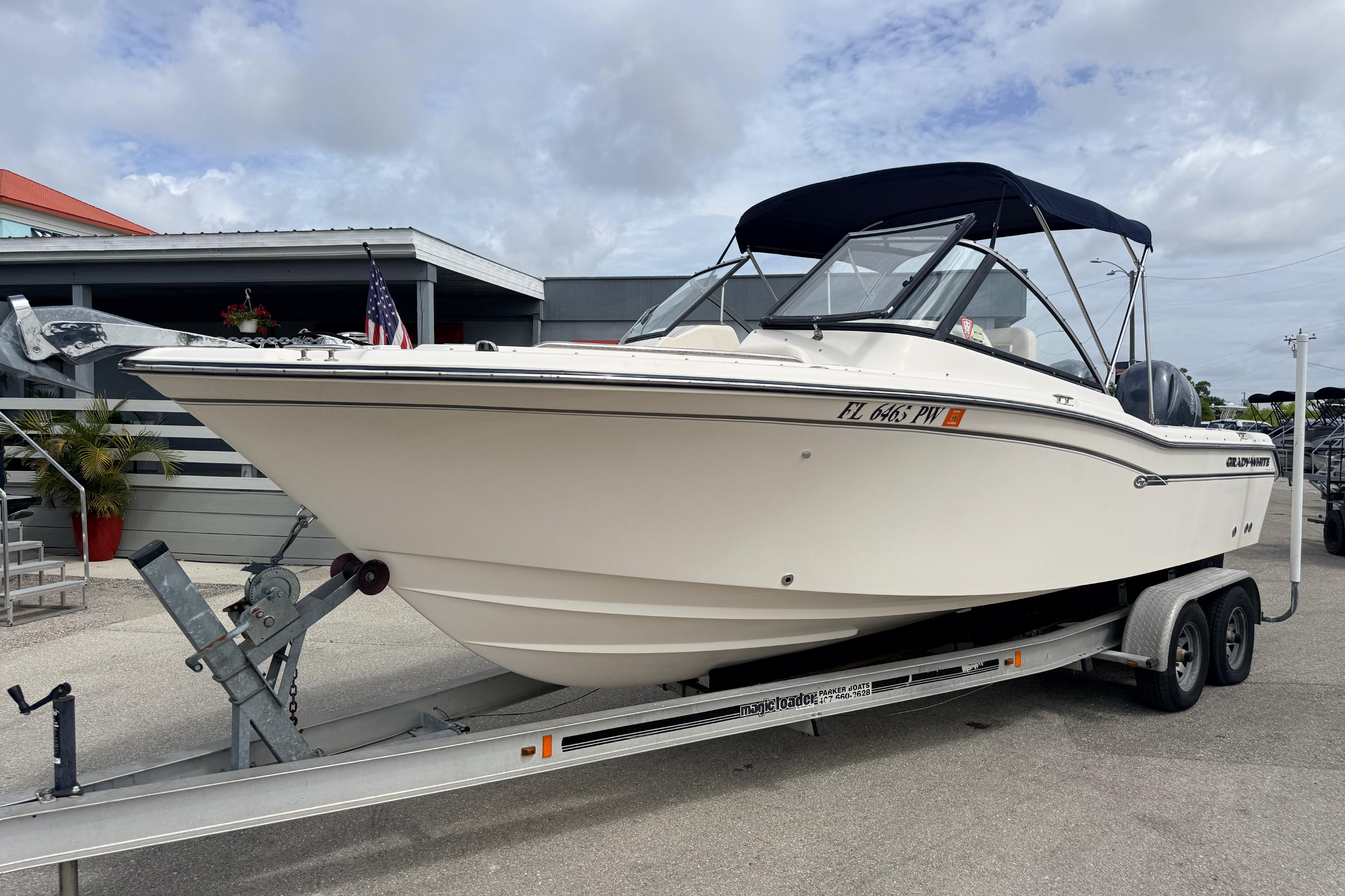 2015 Grady-White Freedom 255