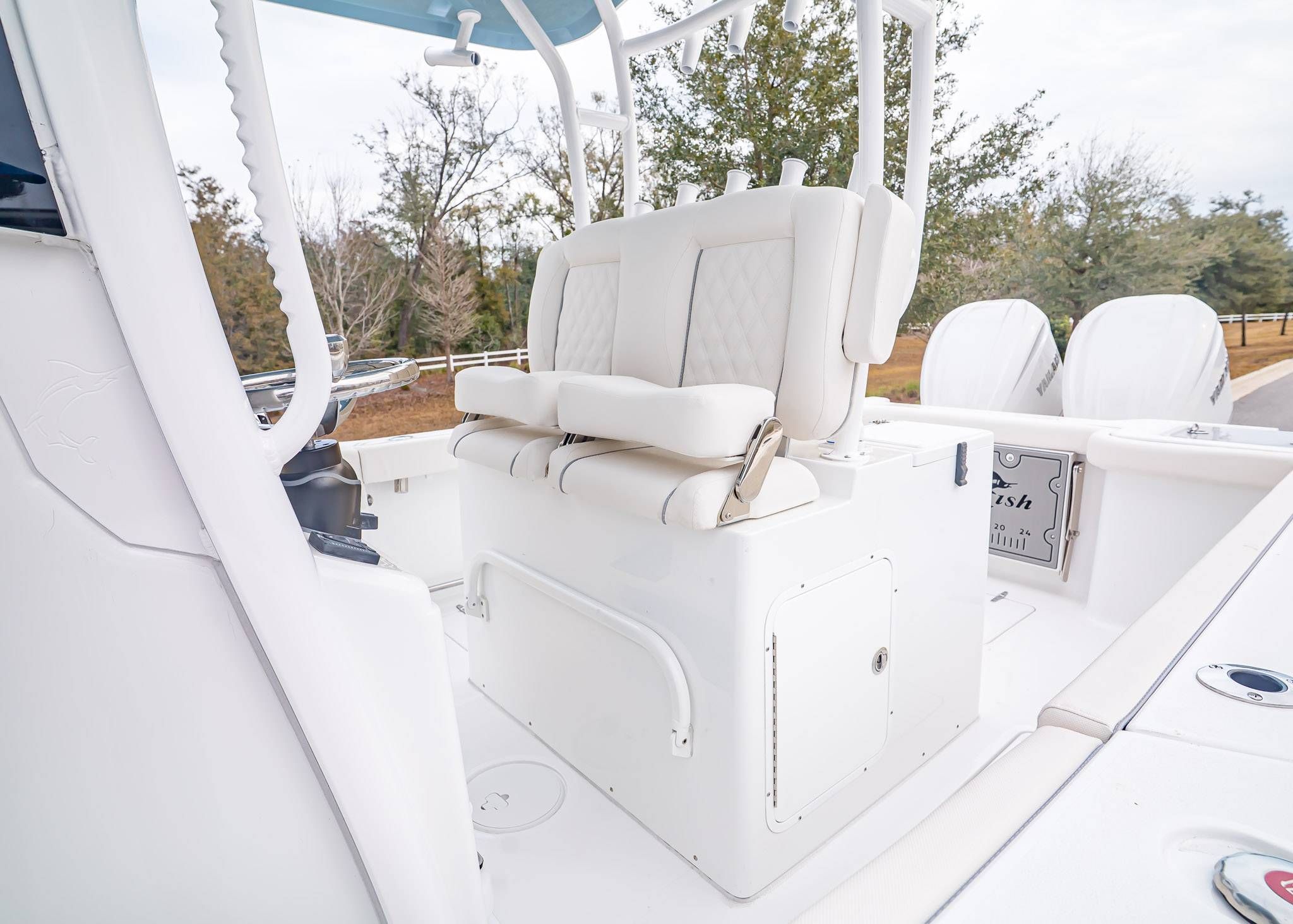 2026 Sea Hunt Gamefish 28 Coffin Box - 24