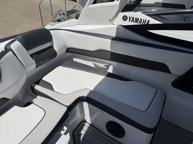 2026 Yamaha Boats 195S - 10