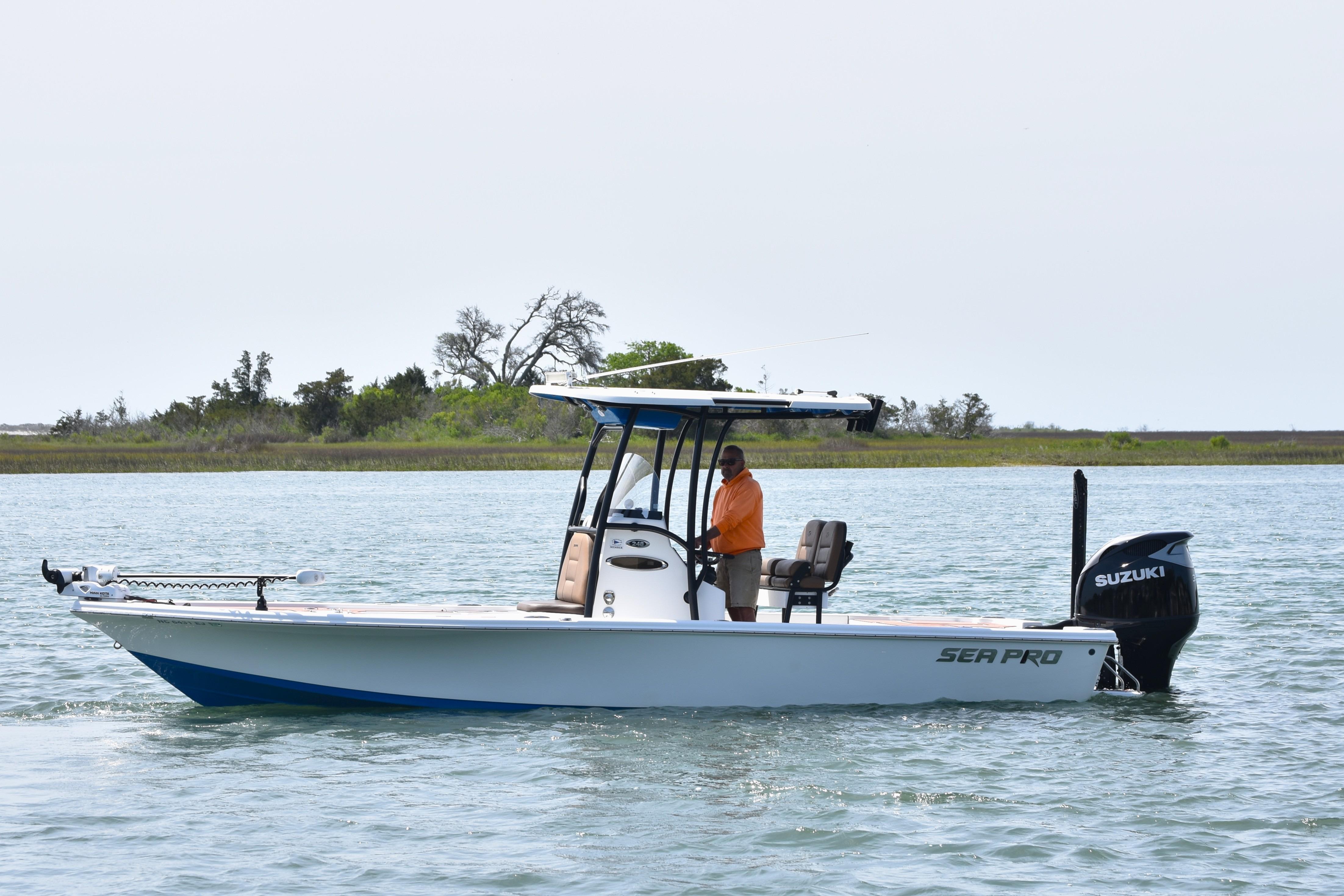2018 Sea Pro 248 Bay
