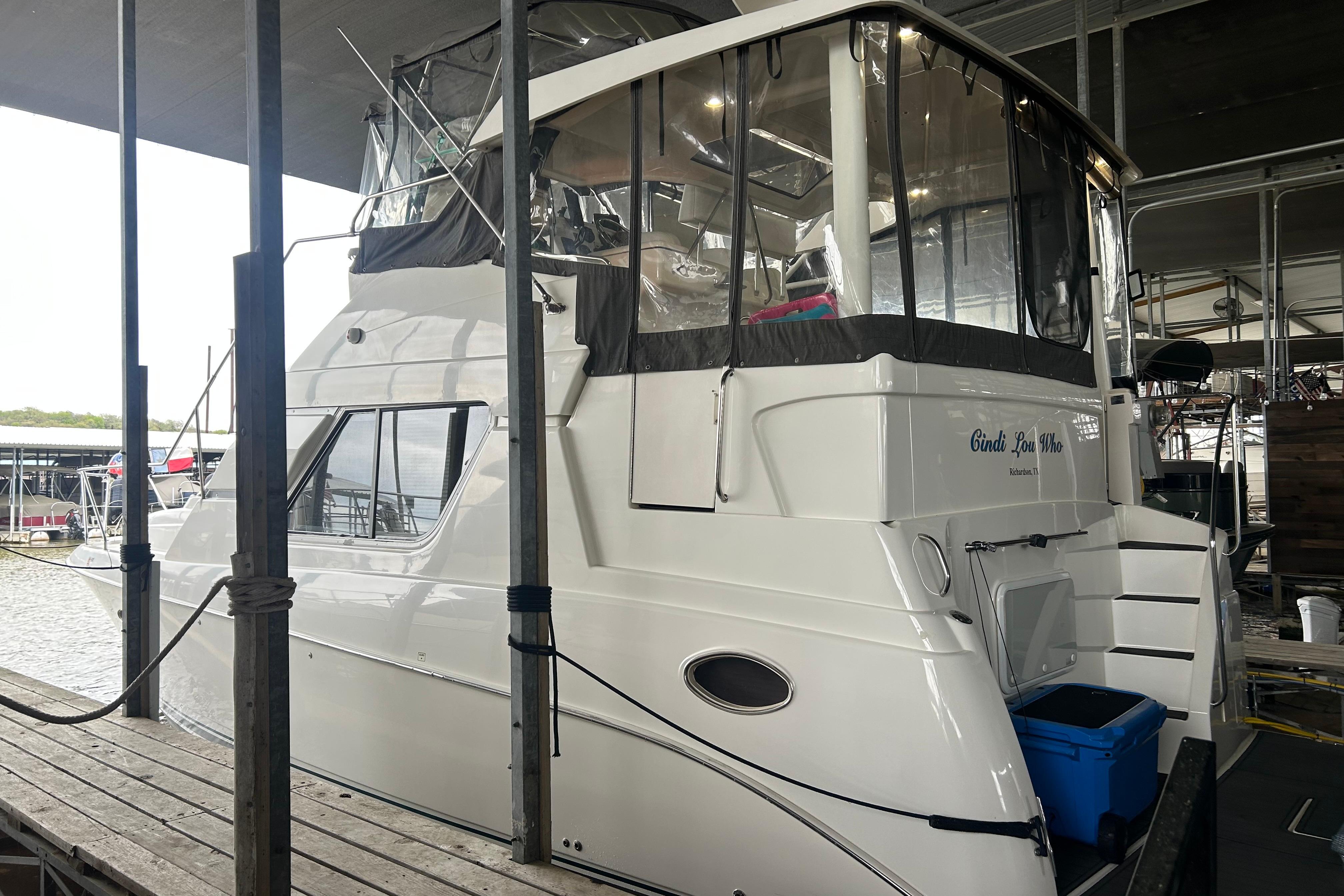 1999 Silverton 352 Motor Yacht