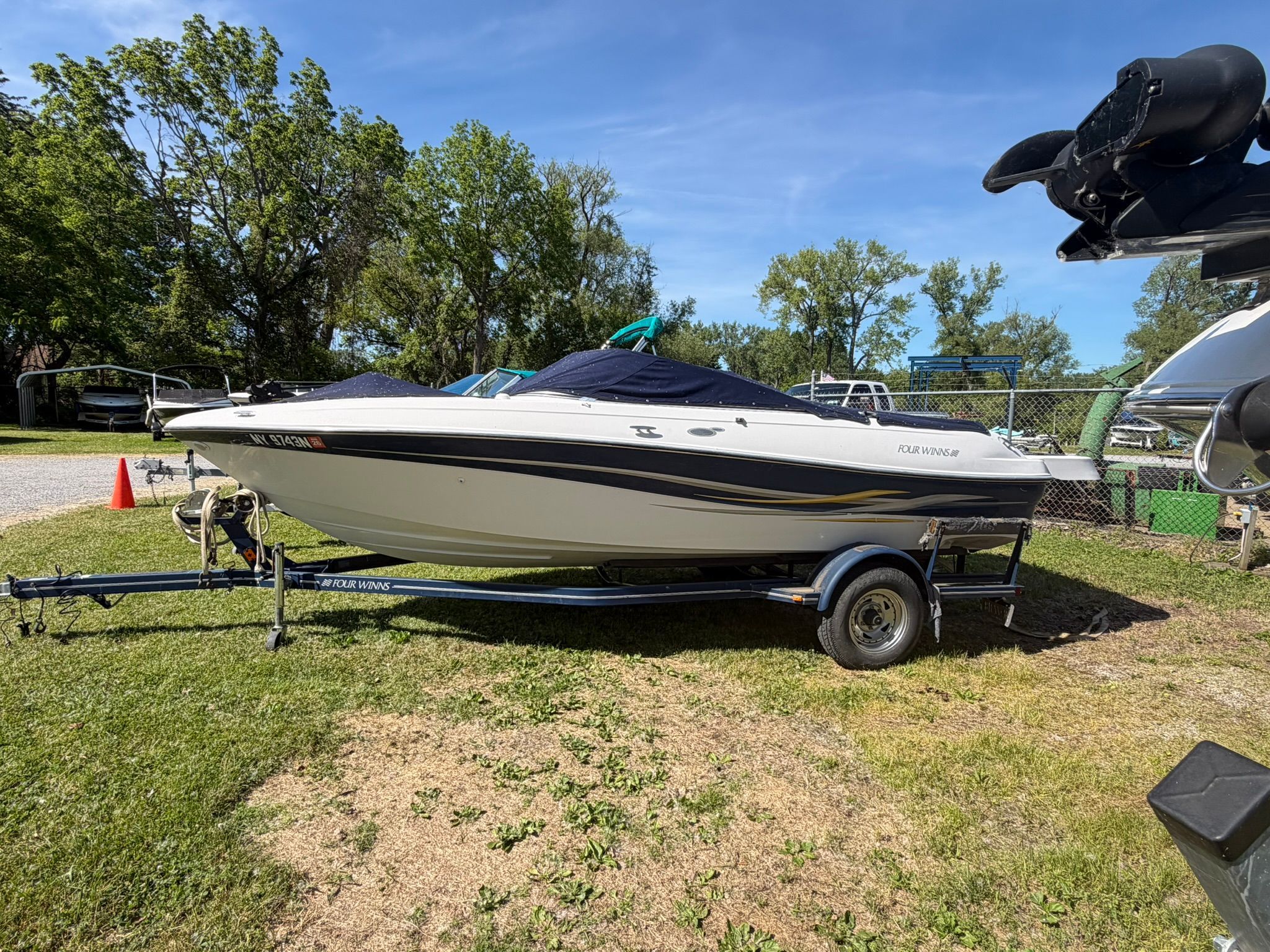 2006 Four Winns 203 Horizon Fish - 3