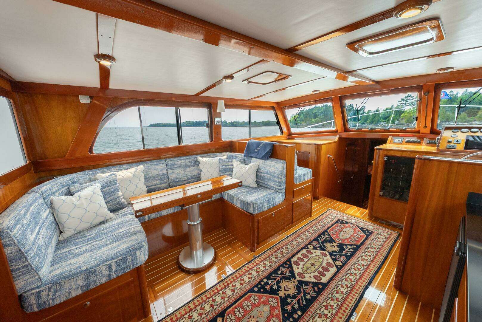 2019 Lowell Flybridge - Image 2