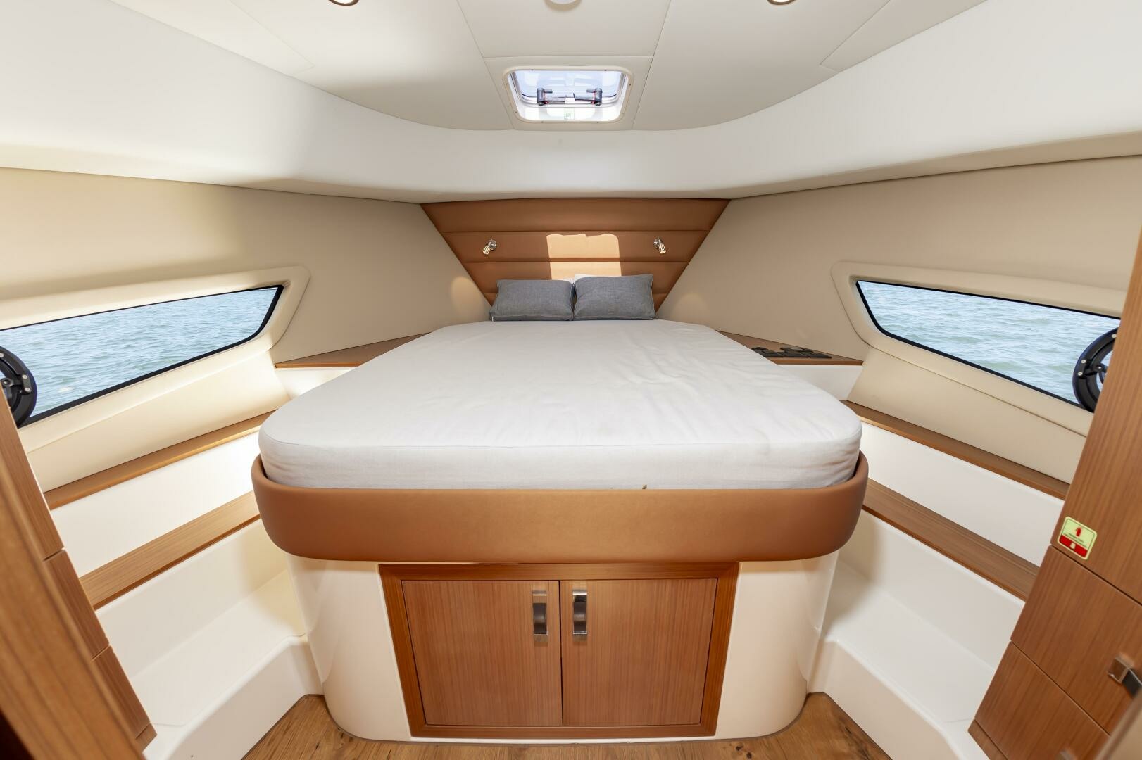 2023 El Pescador 35 - Image 22