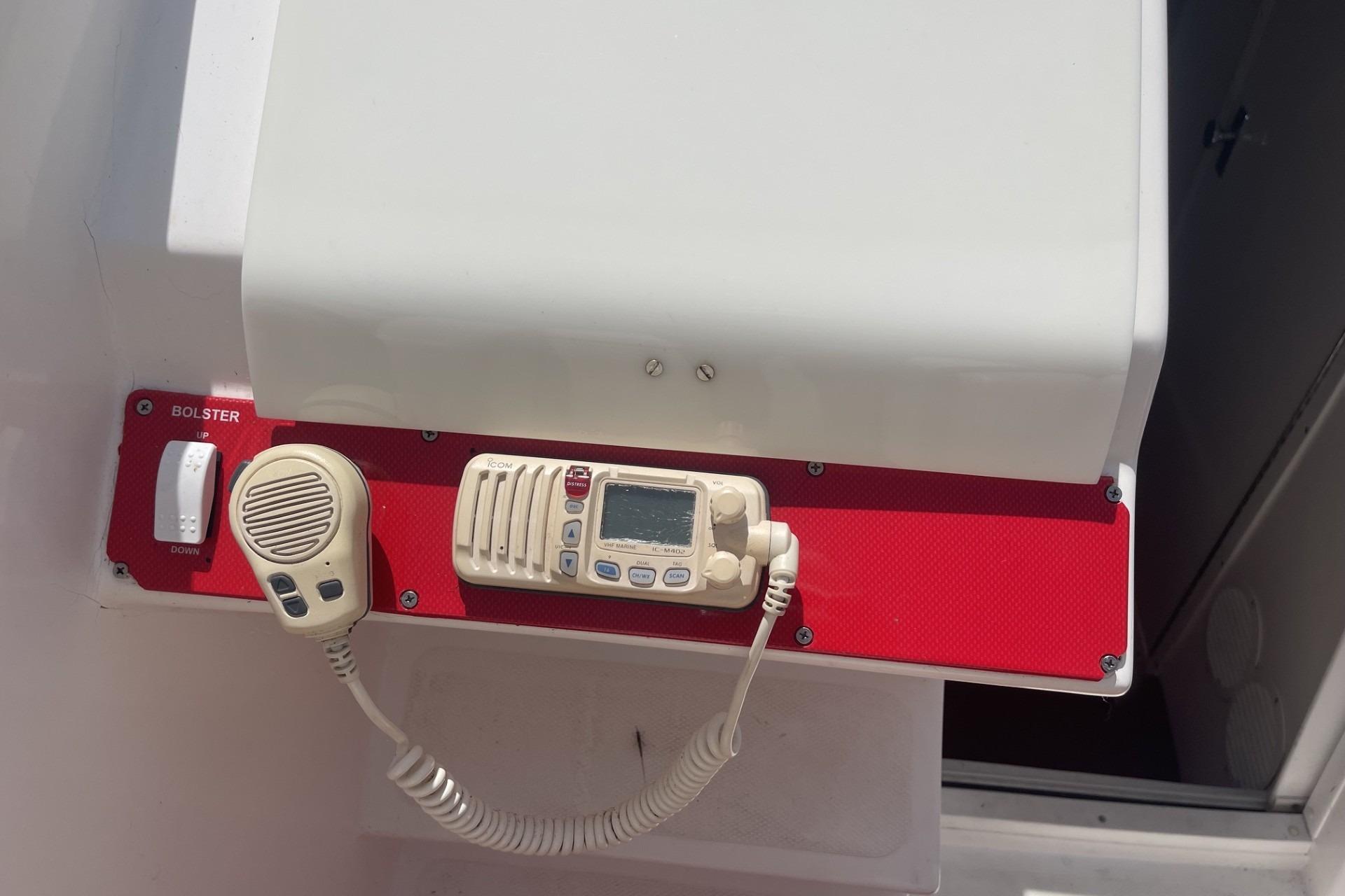 Boat control panel with radio and bolster switch, Sonic 386, 2006 model.