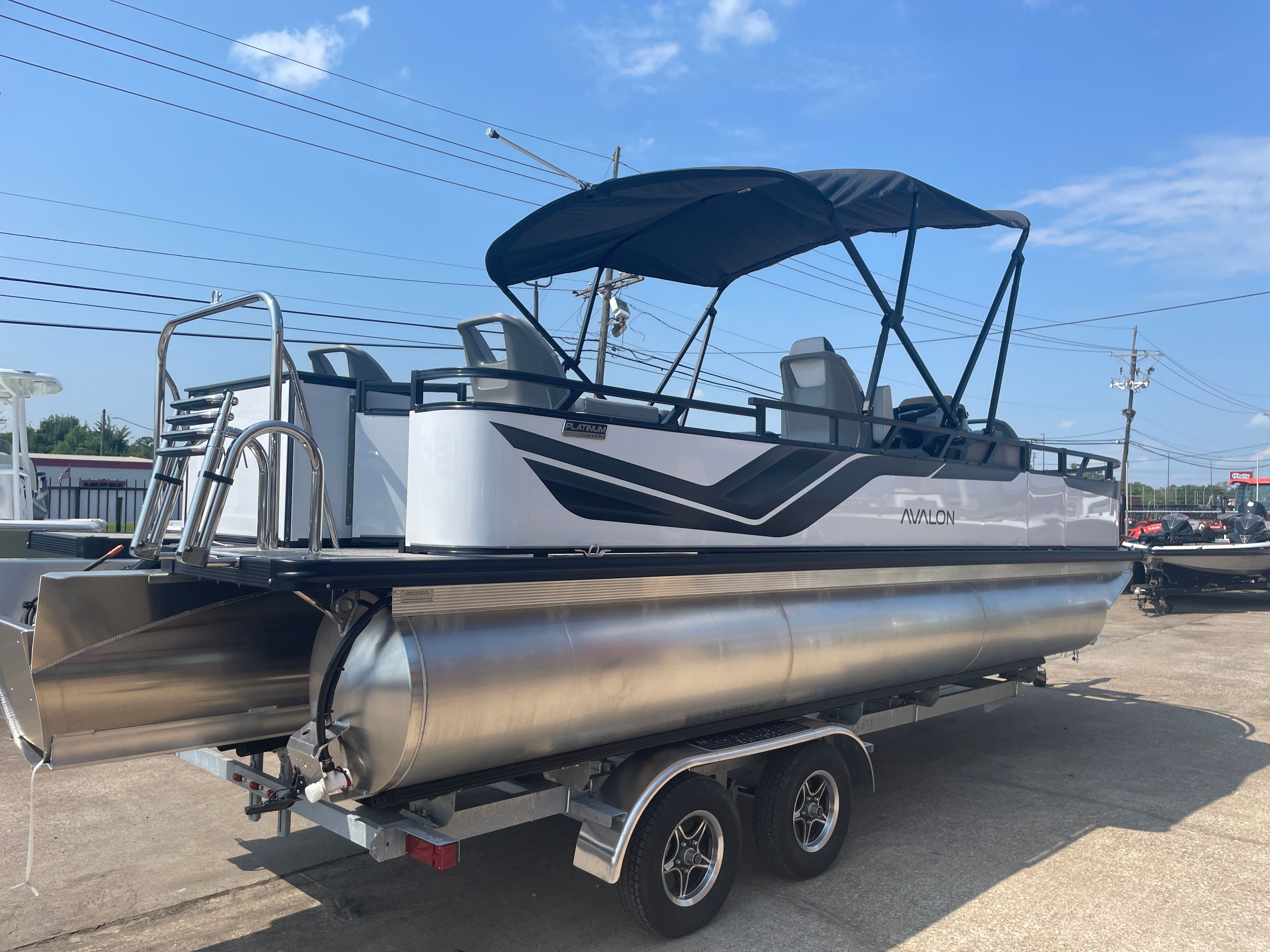 2025 Avalon Venture 85 Quad Fish - 23' - 8