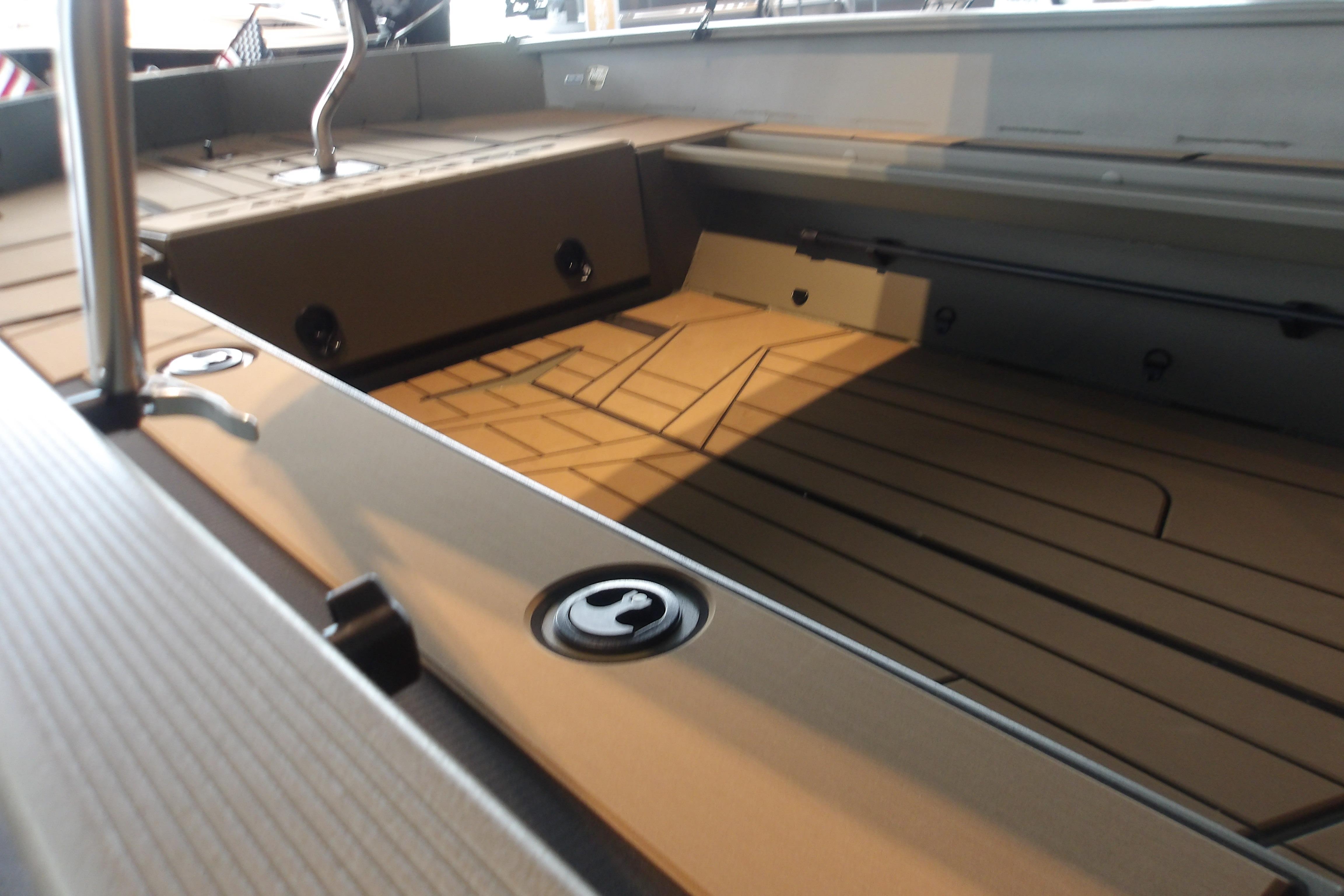 2026 Tracker Grizzly 1756 T Marsh boat interior with sleek, modern design and spacious layout.