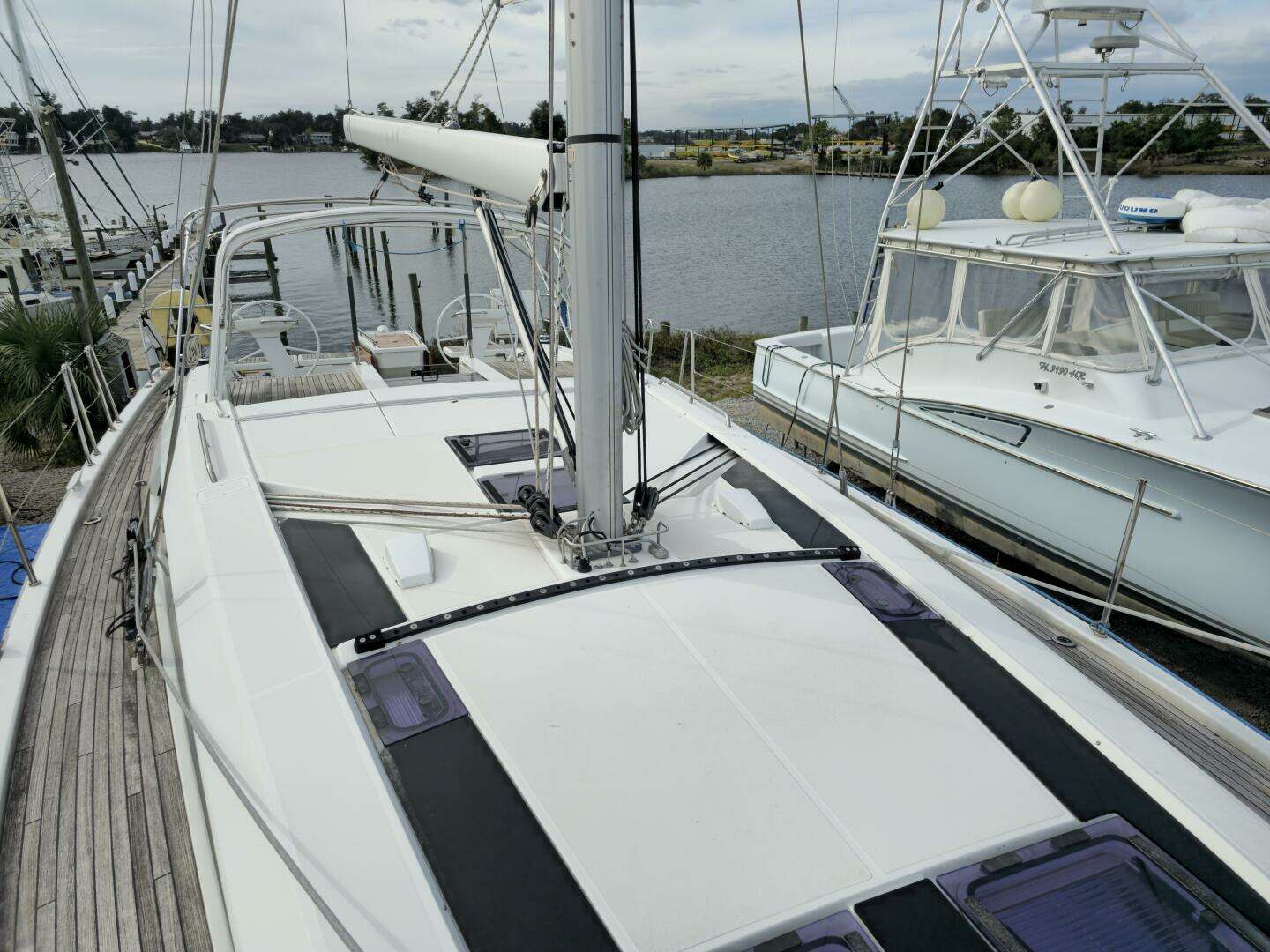 2019 Beneteau Oceanis 46.1 - Image 12