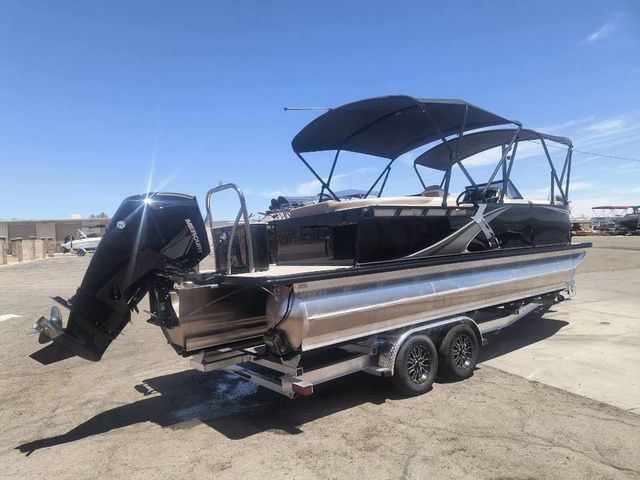 2026 Tahoe LTZ Elite Windshield 23 FT - 4