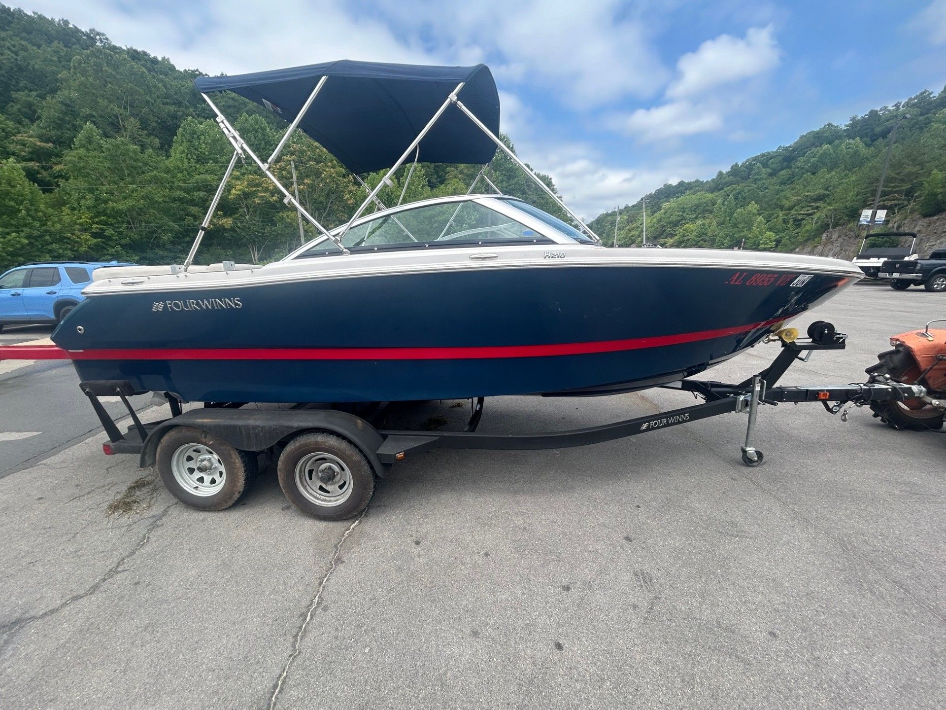 2017 4 WINNS H 210
