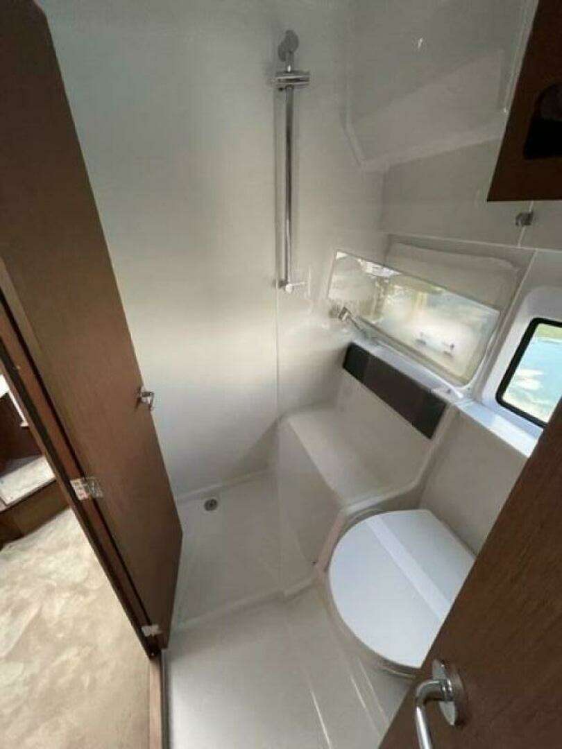 2026 Beneteau Antares 11 Fly - Image 25