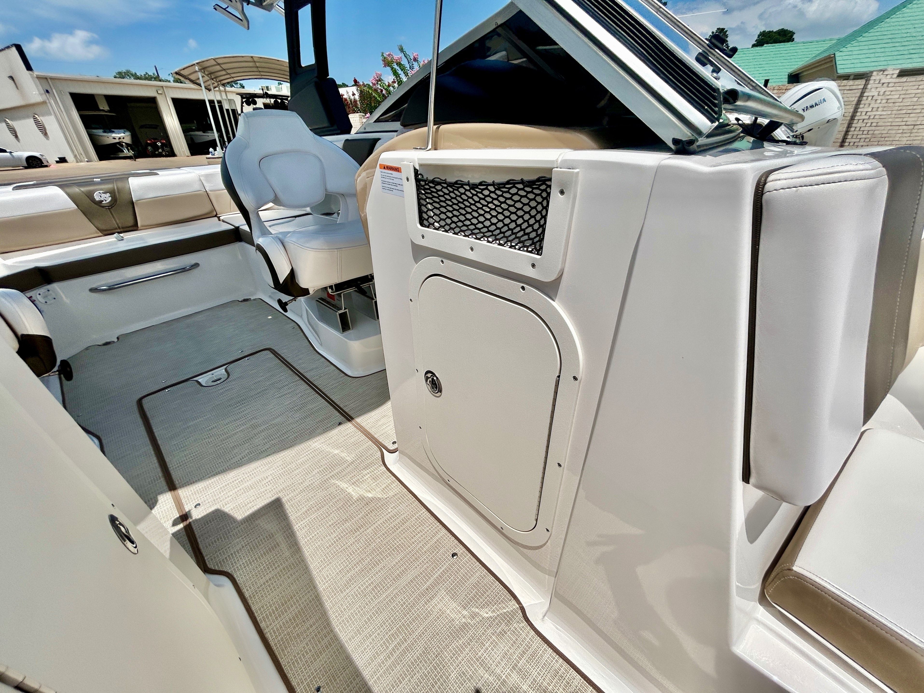 2018 Chaparral 23 Surf - 30
