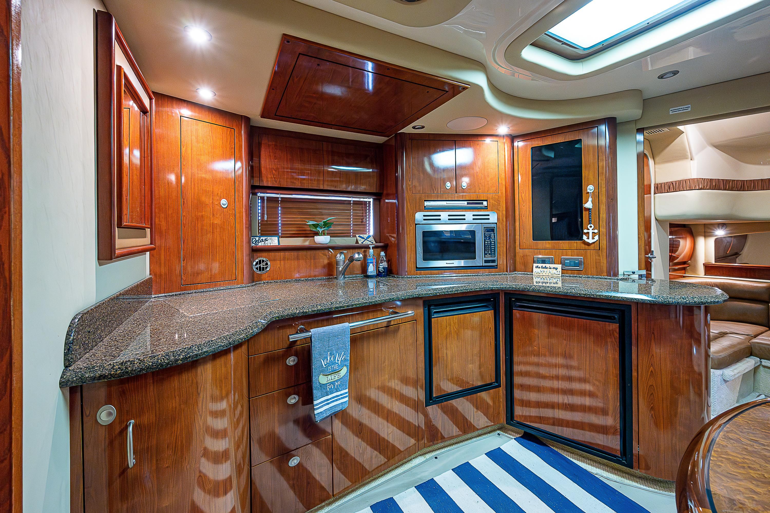 2006 Sea Ray 44 Sundancer - 16
