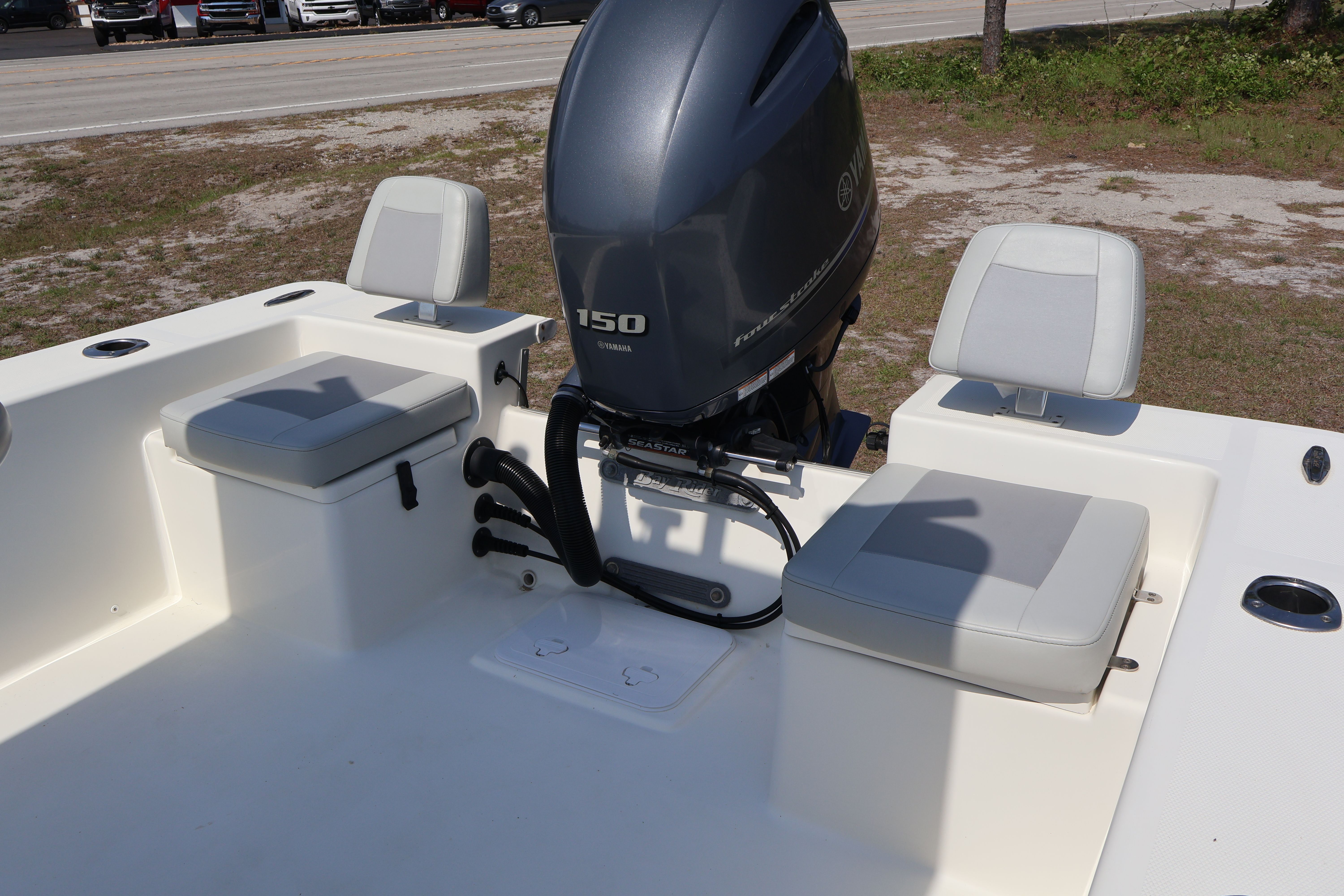 2020 KenCraft 2460 Bay Rider - 11