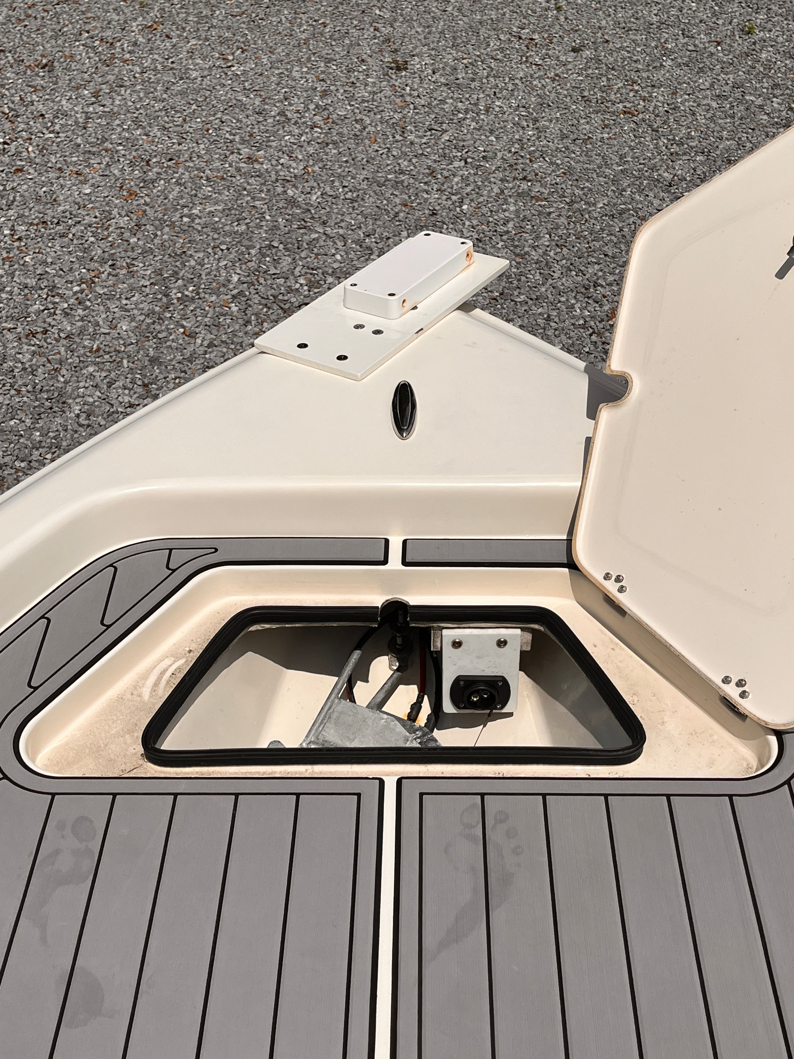2021 ShearWater 23LTZ - 37