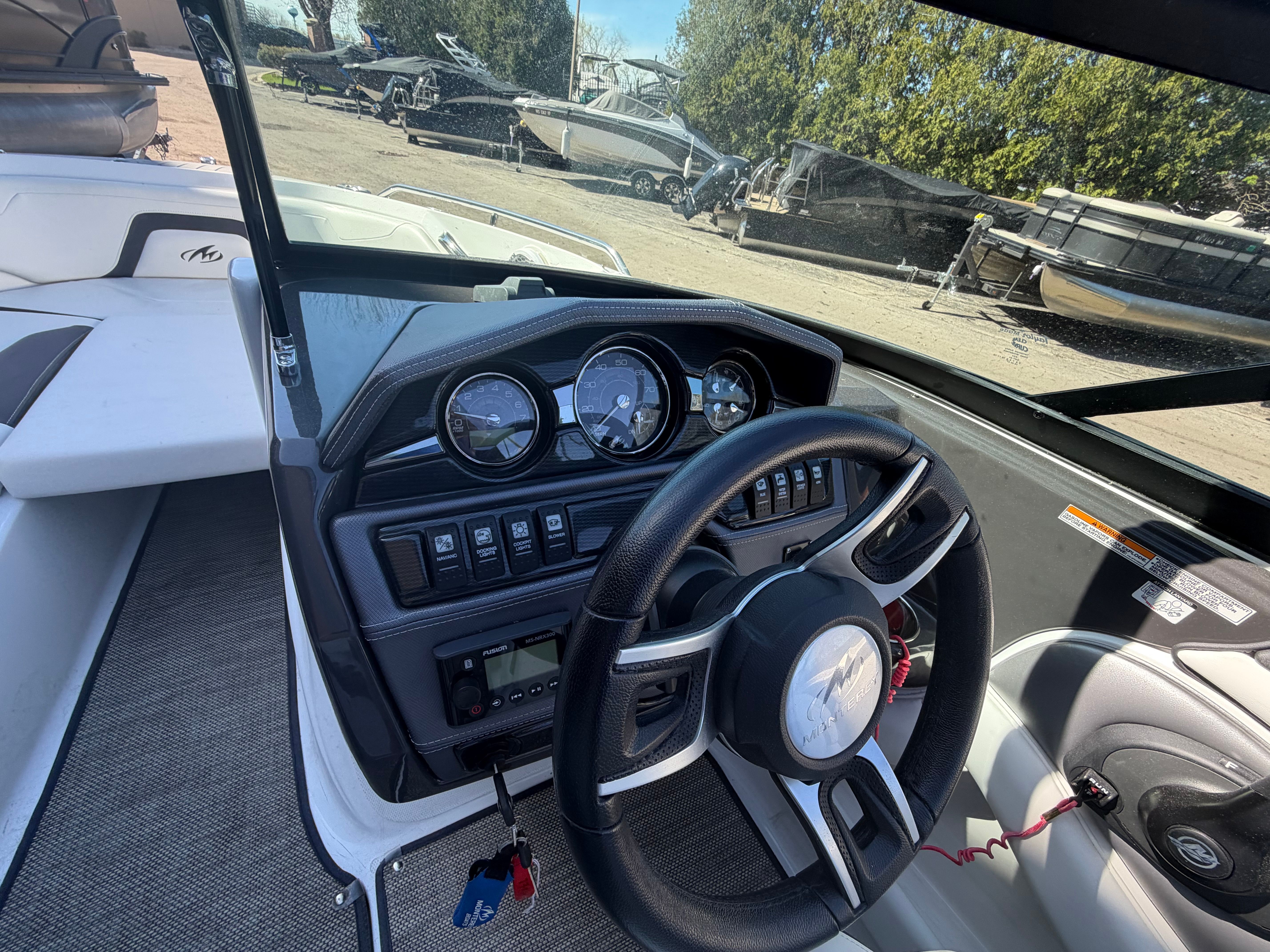 2019 Monterey 224FS - 23