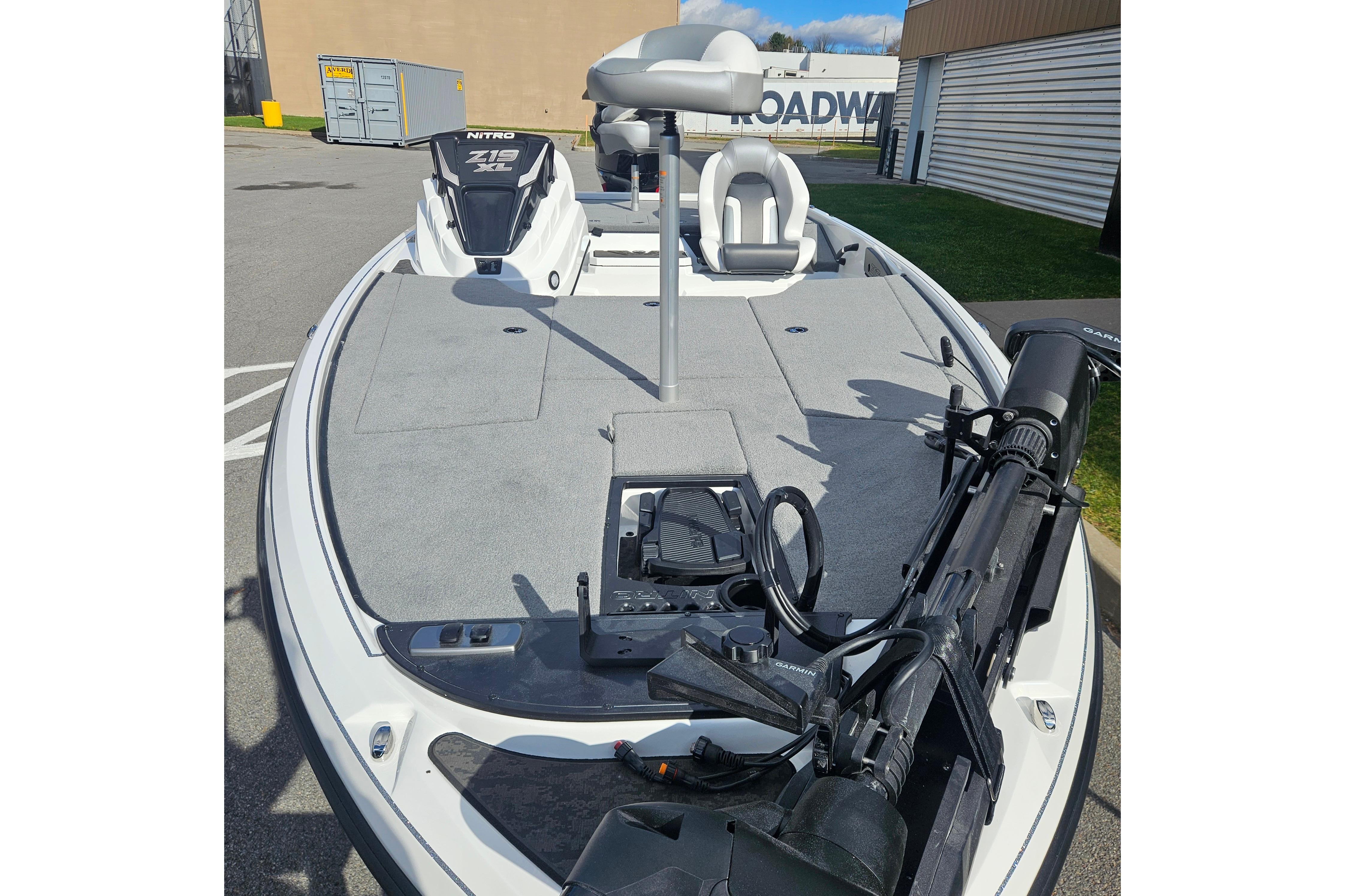 2026 Nitro Z19 XL Pro fishing boat with advanced equipment and spacious deck.