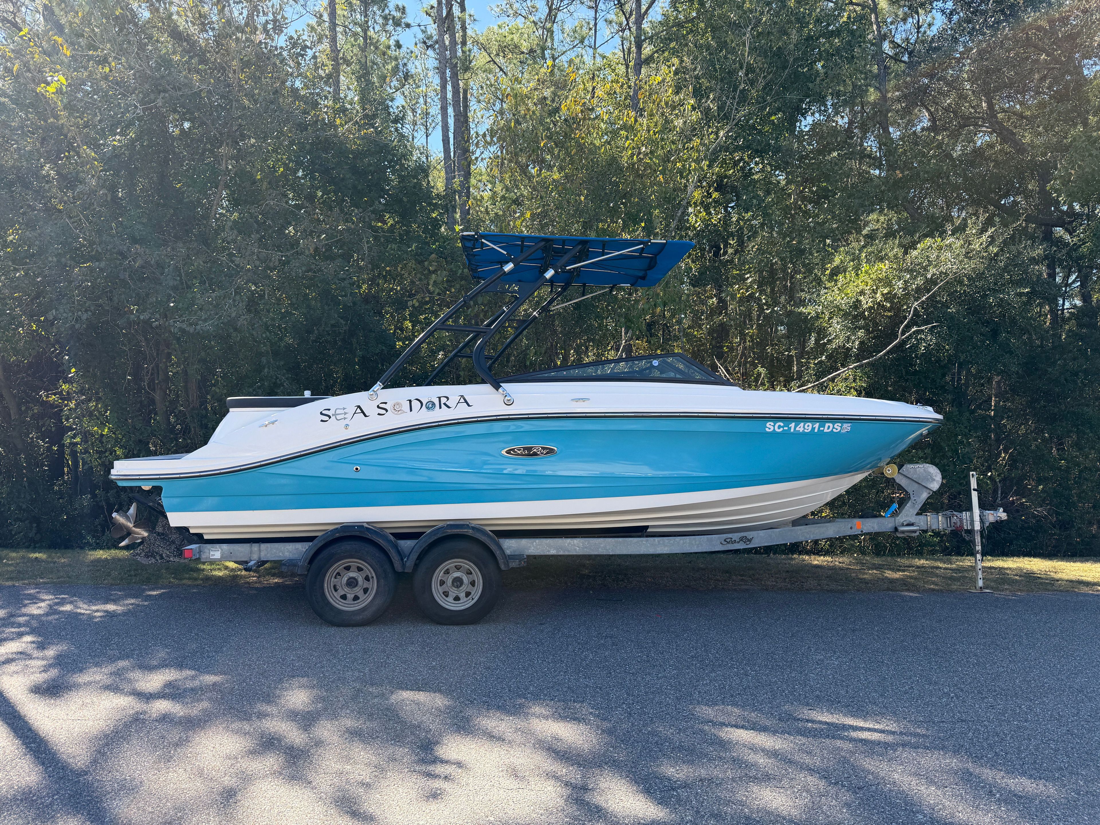 2022 Sea Ray 23 SPX