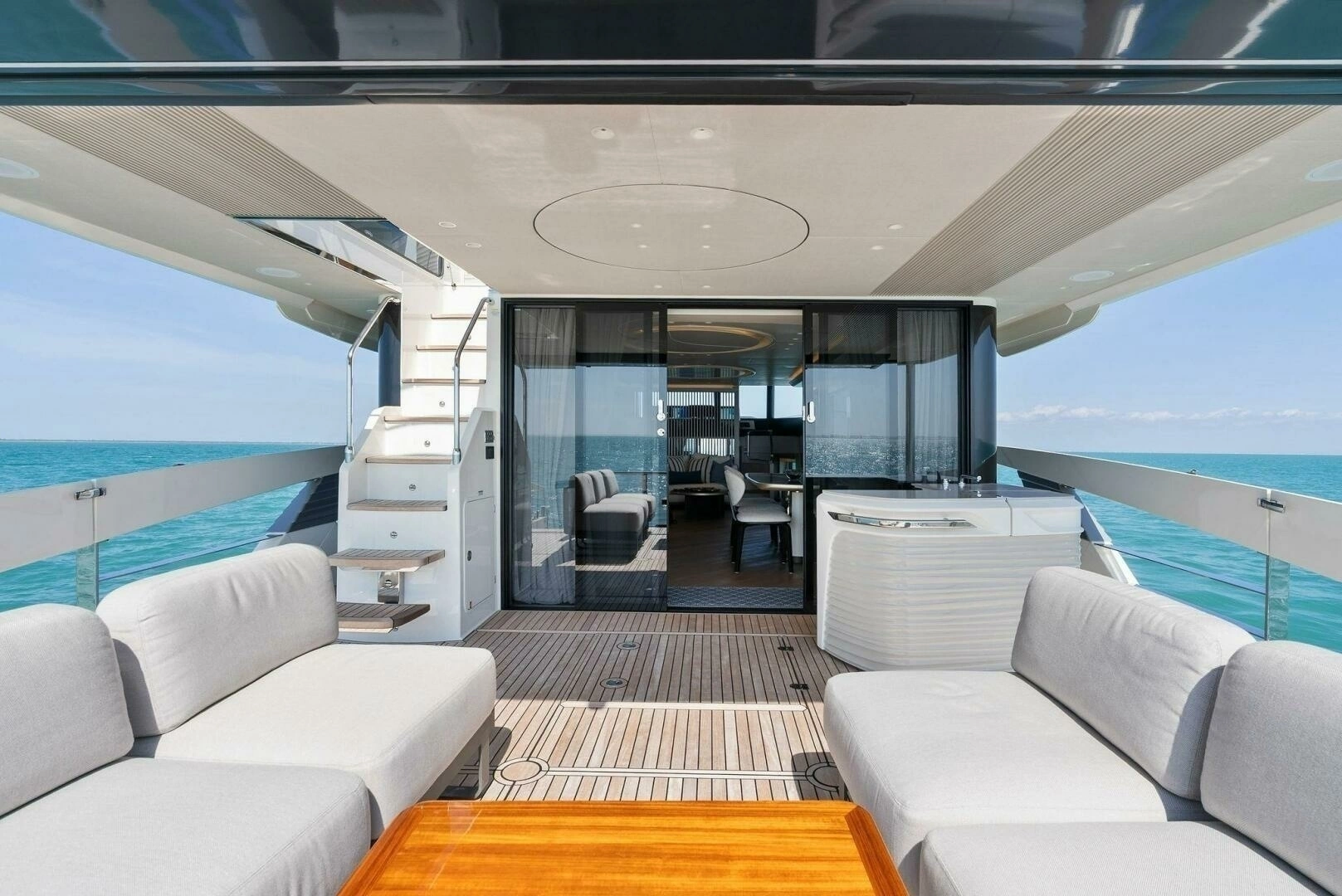 2026 Absolute 70 Navetta - Image 6