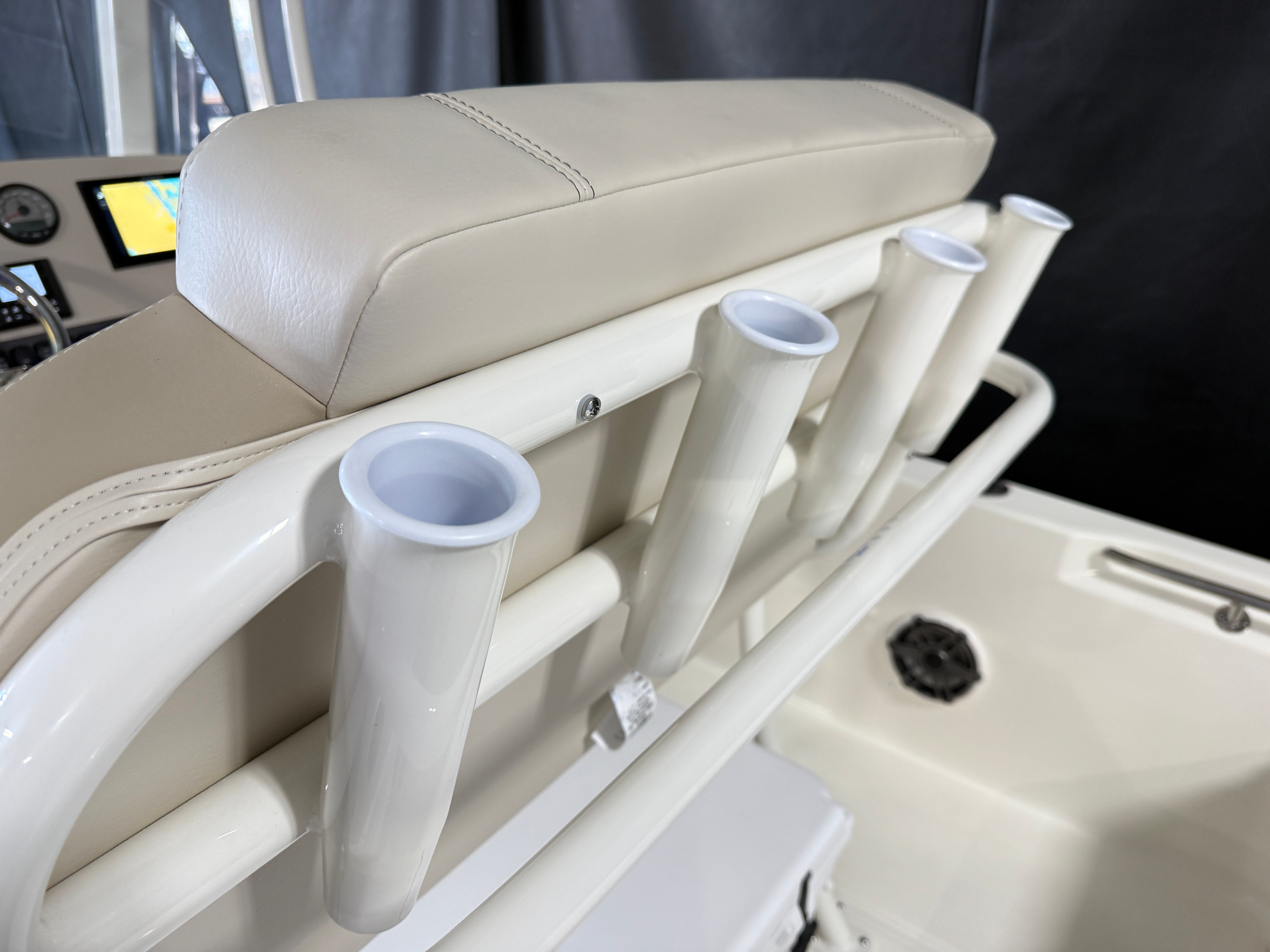 2026 Boston Whaler 250 Dauntless - 44