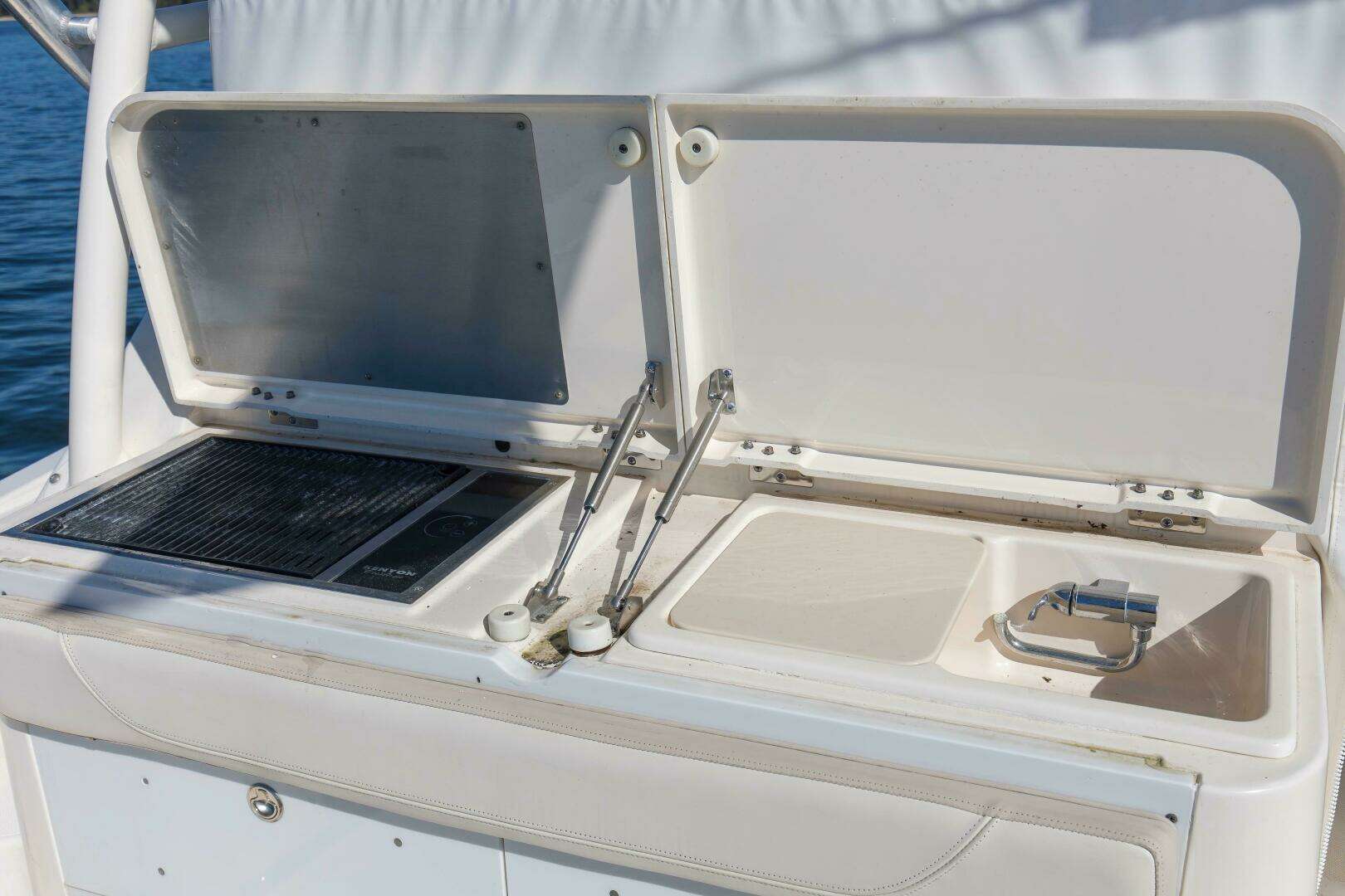 2012 Pursuit OS 345 Offshore - Image 9