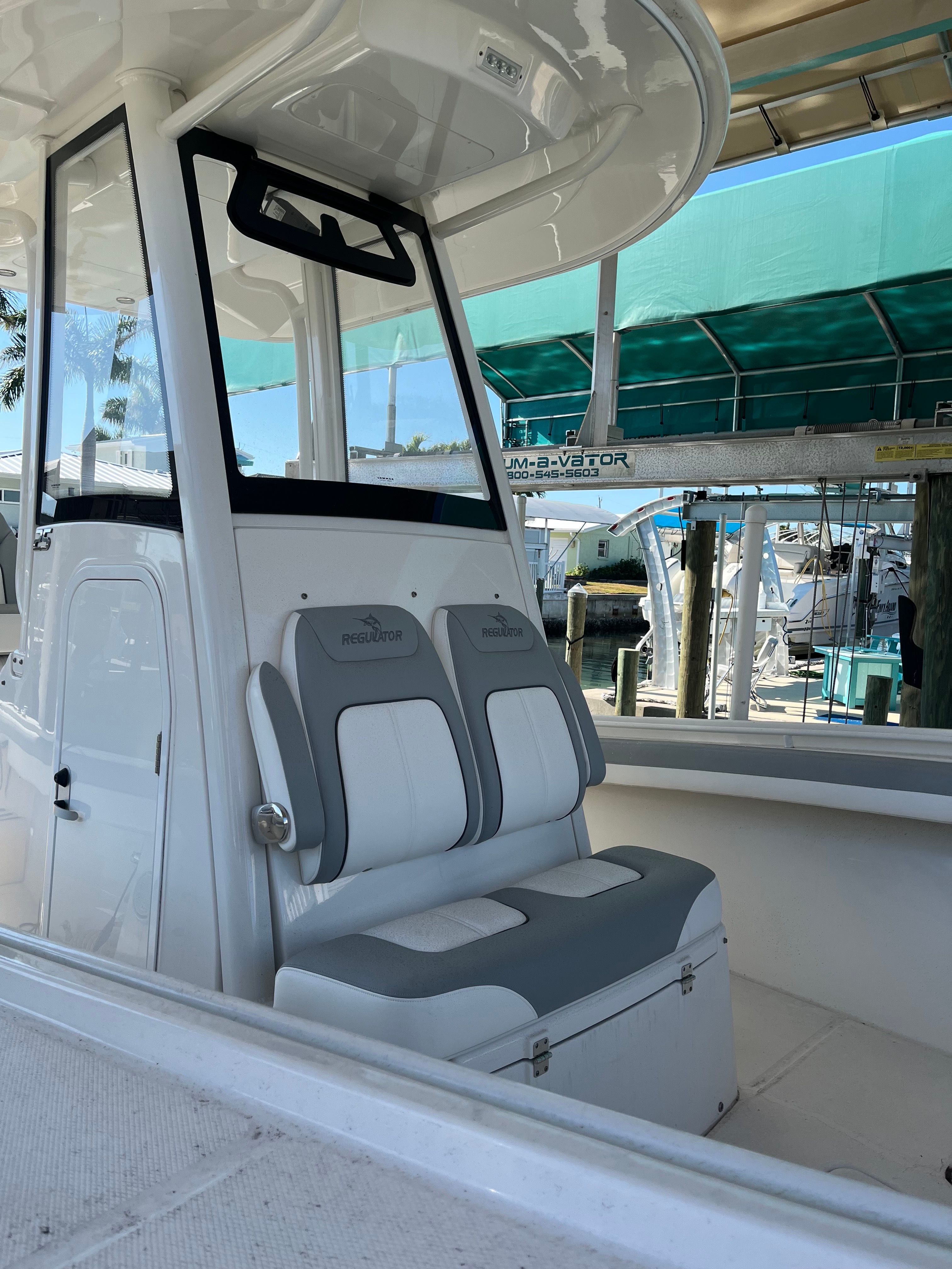 2020 Regulator Center Console - 8