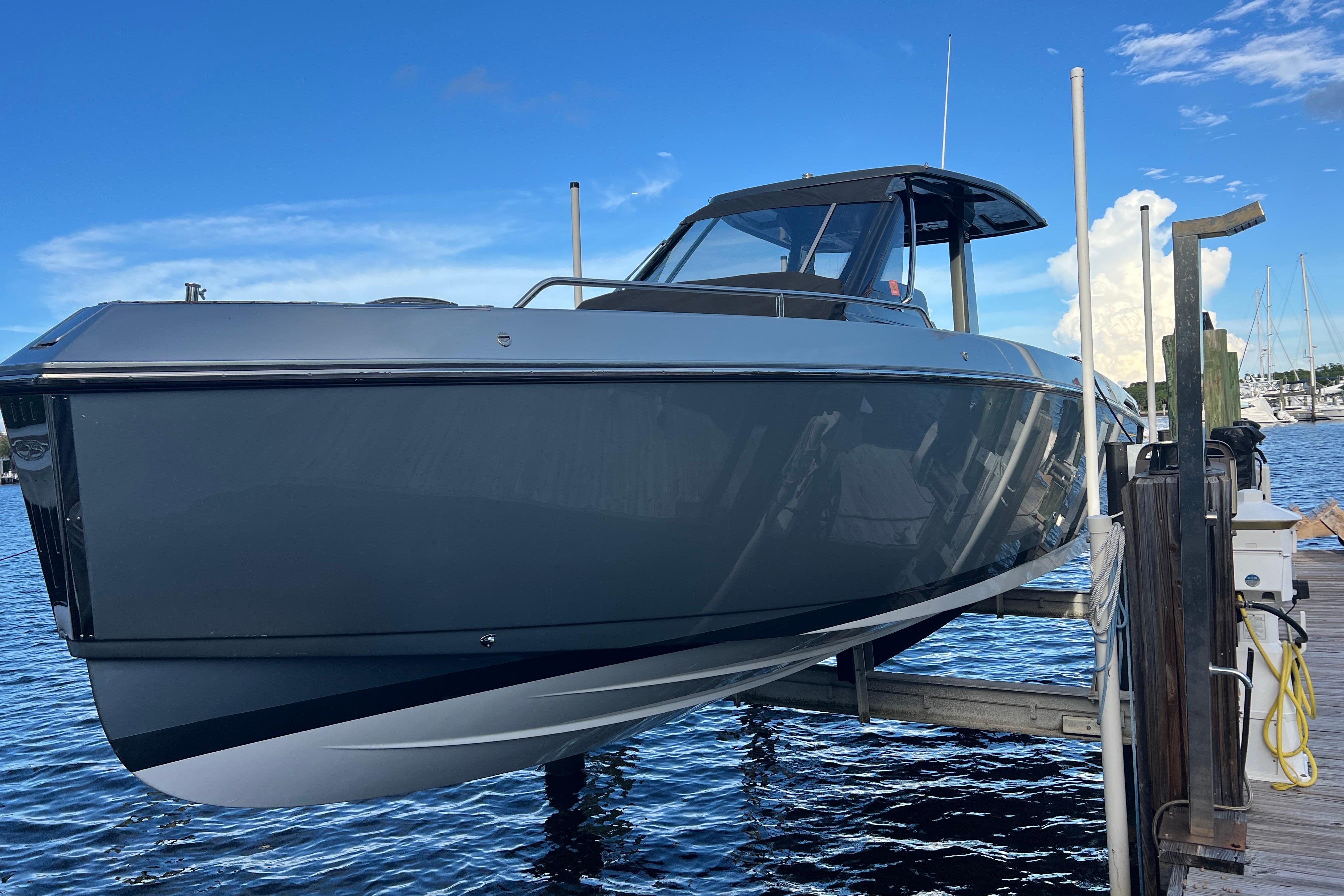 2022 Schaefer V33