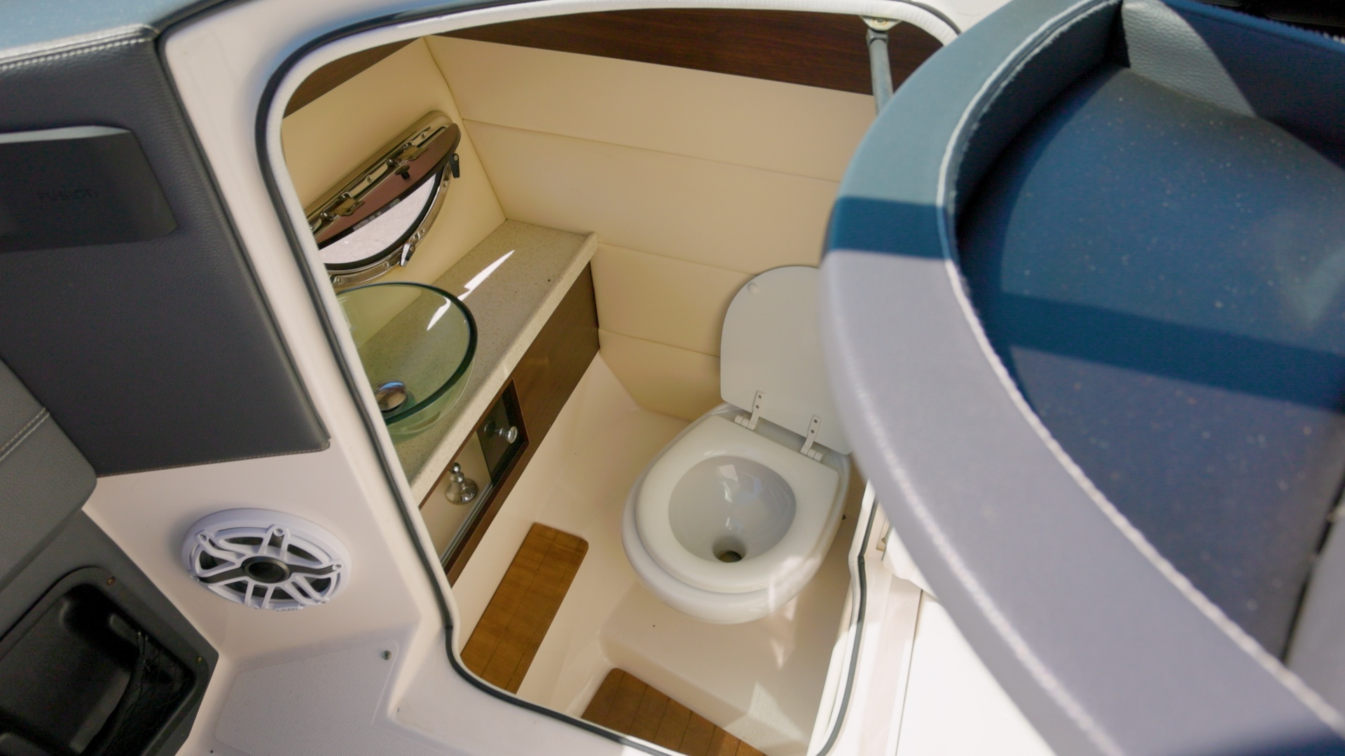 2017 Regal 29 OBX - Image 9