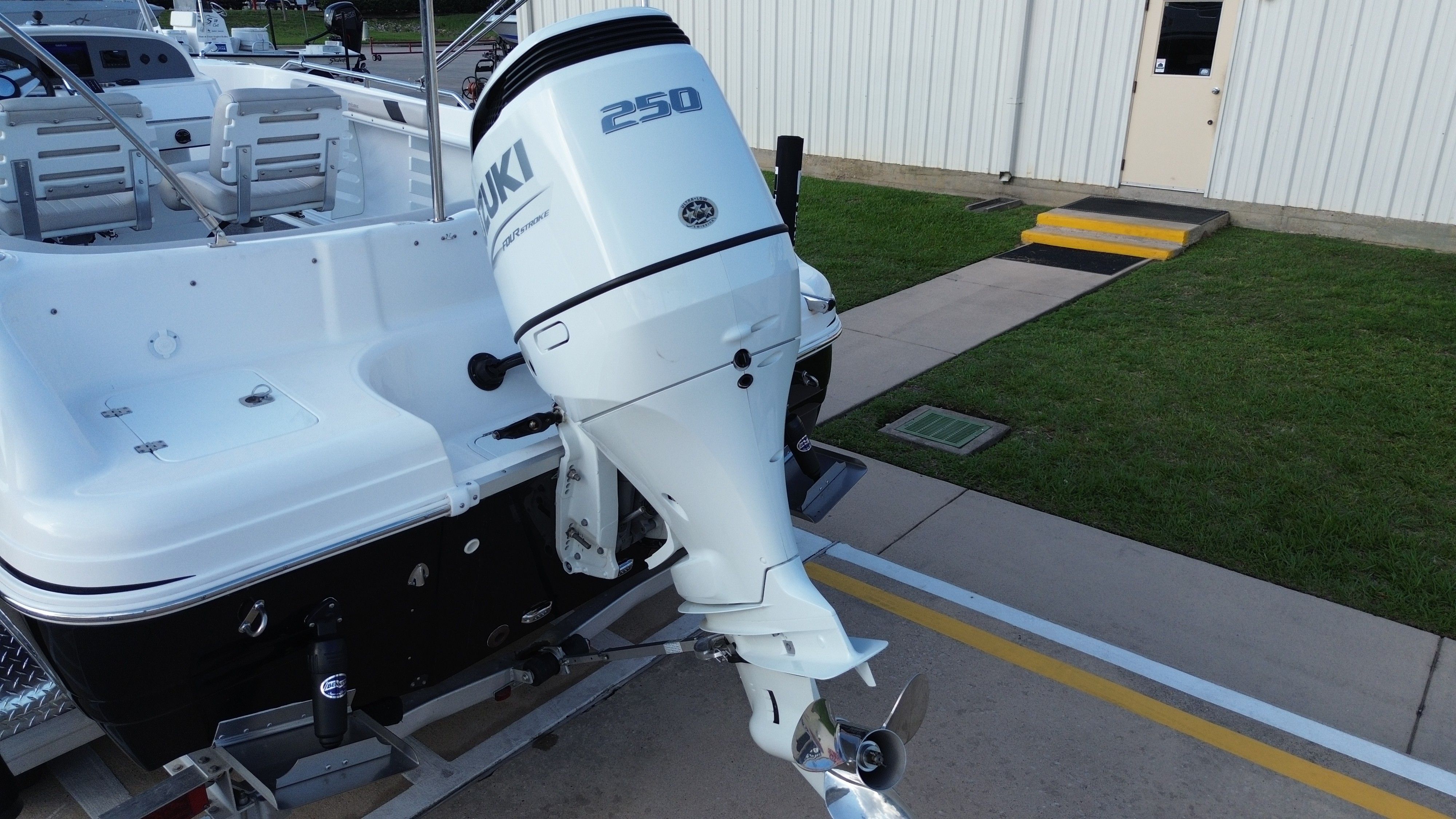 2022 Hurricane 231CC - 13