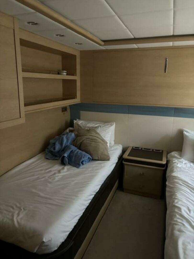 2009 Astondoa 95 GLX - Image 40