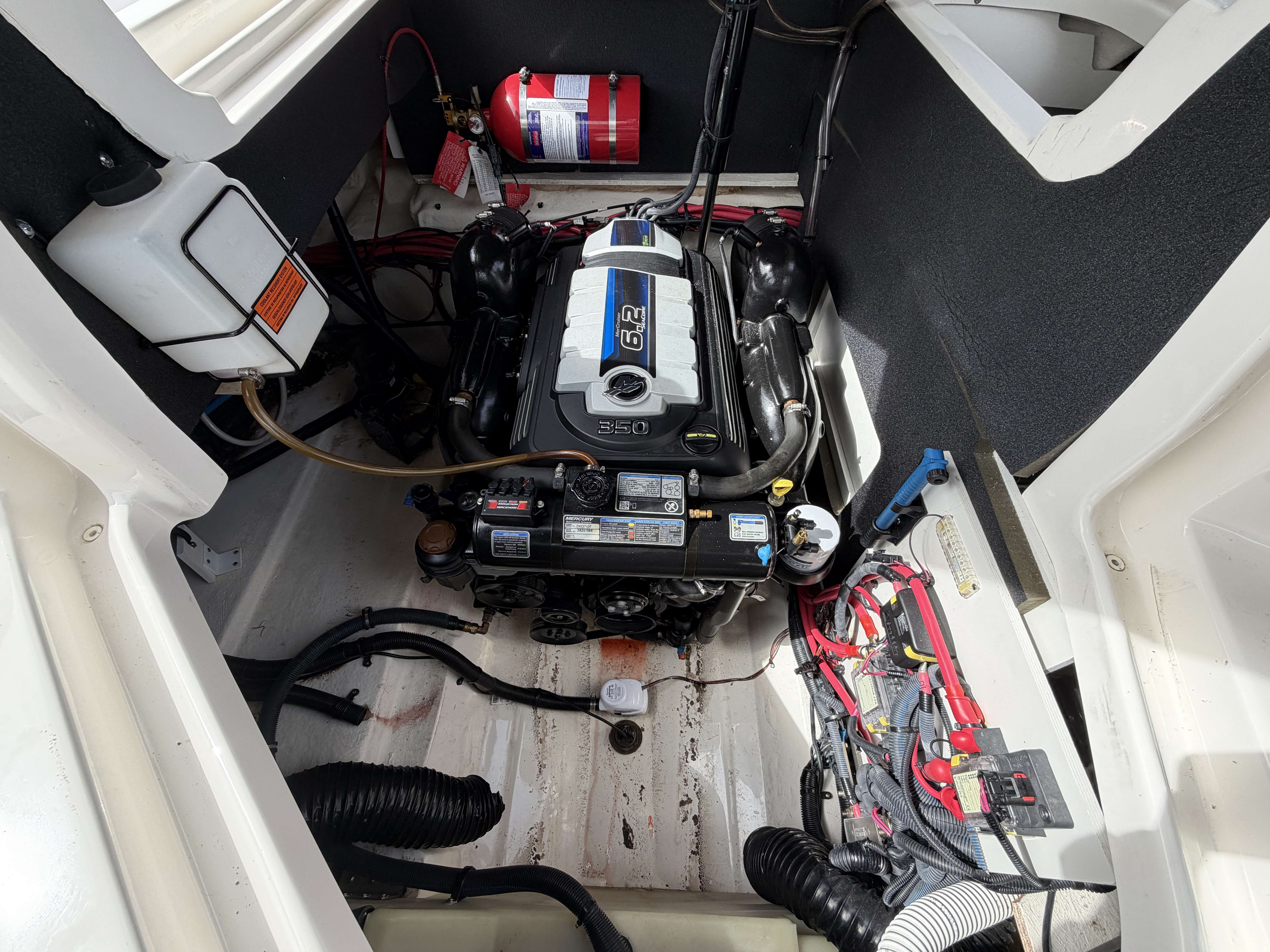 2019 Sea Ray SLX 280 - 26