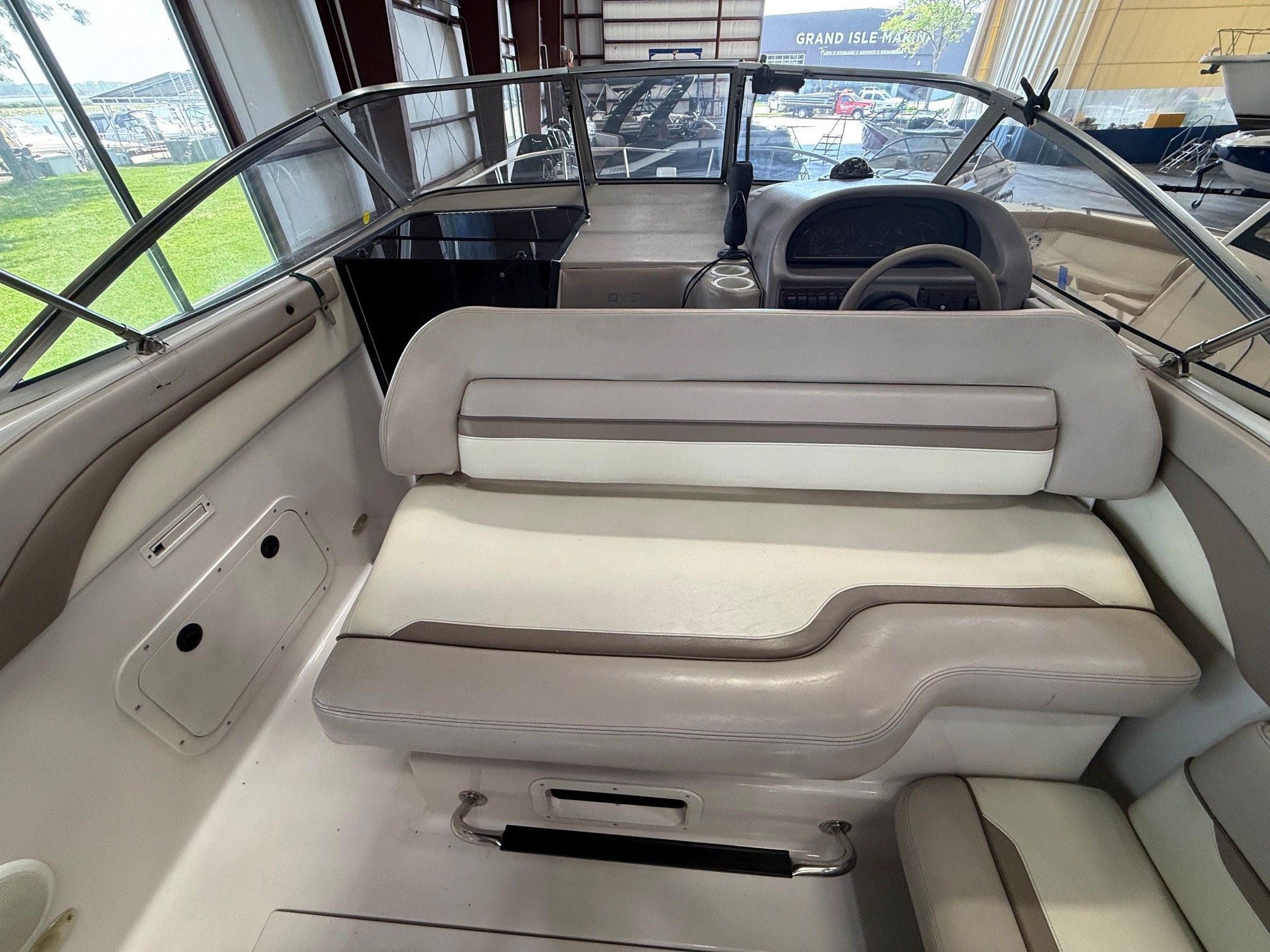 1997 Four Winns 258 Vista - 15