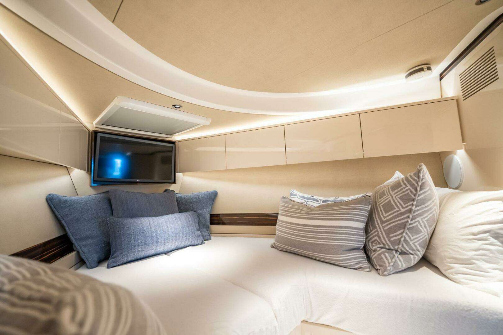 2025 Zeelander Z5 - Image 35