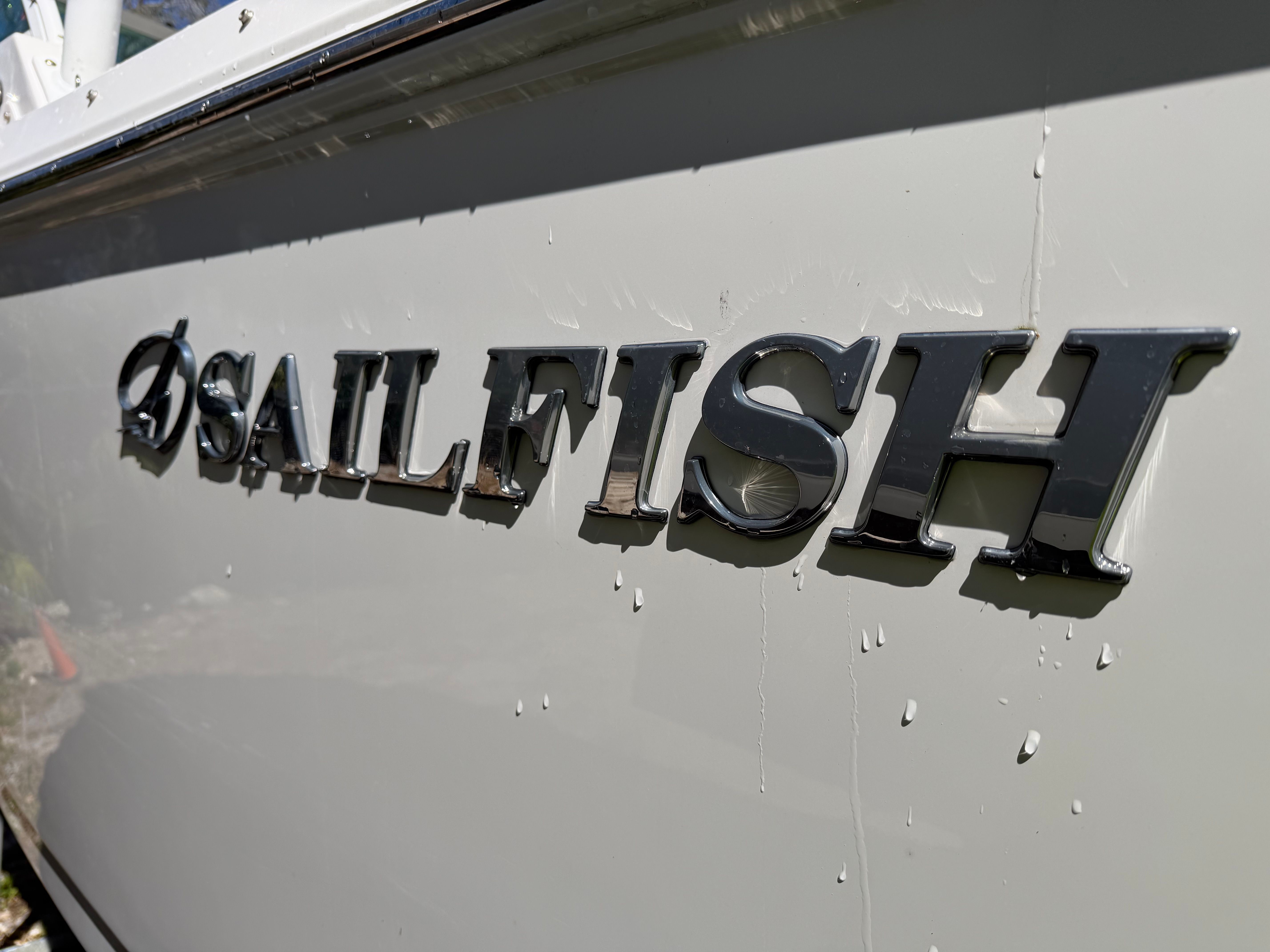 2023 Sailfish 245 DC