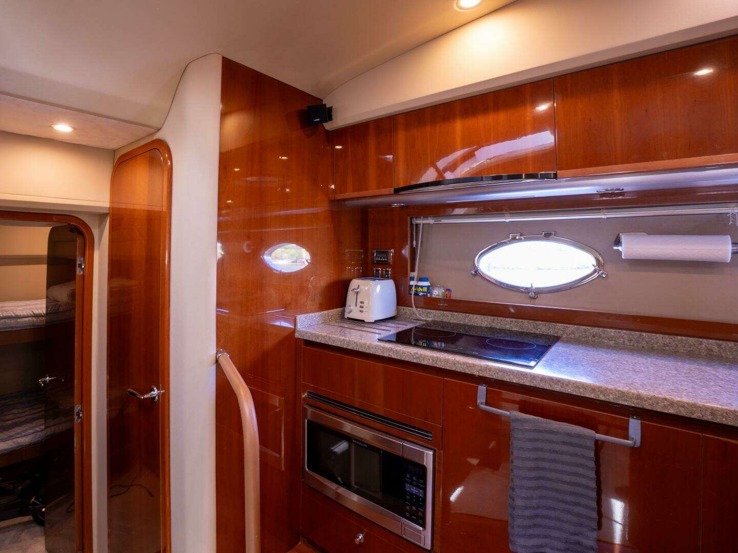 2008 Princess V53 - Image 6