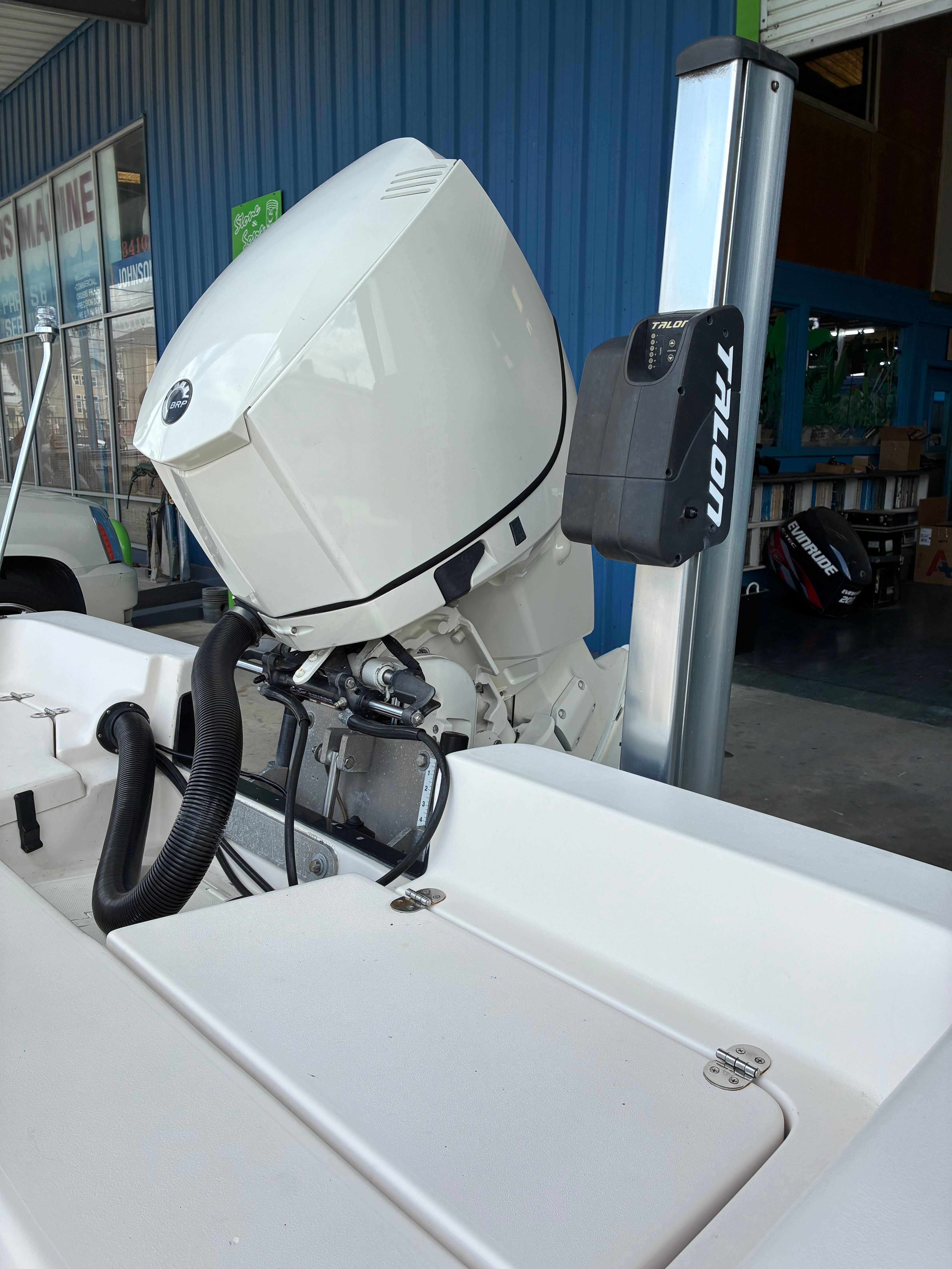 2016 Pathfinder Fishing boat with outboard motor.