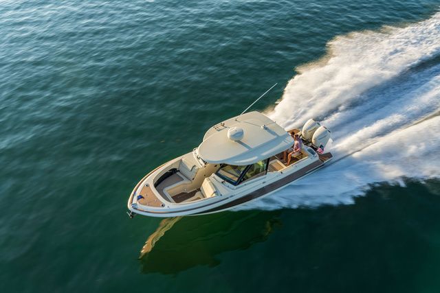 2027 Chris-Craft Calypso 32 - 3