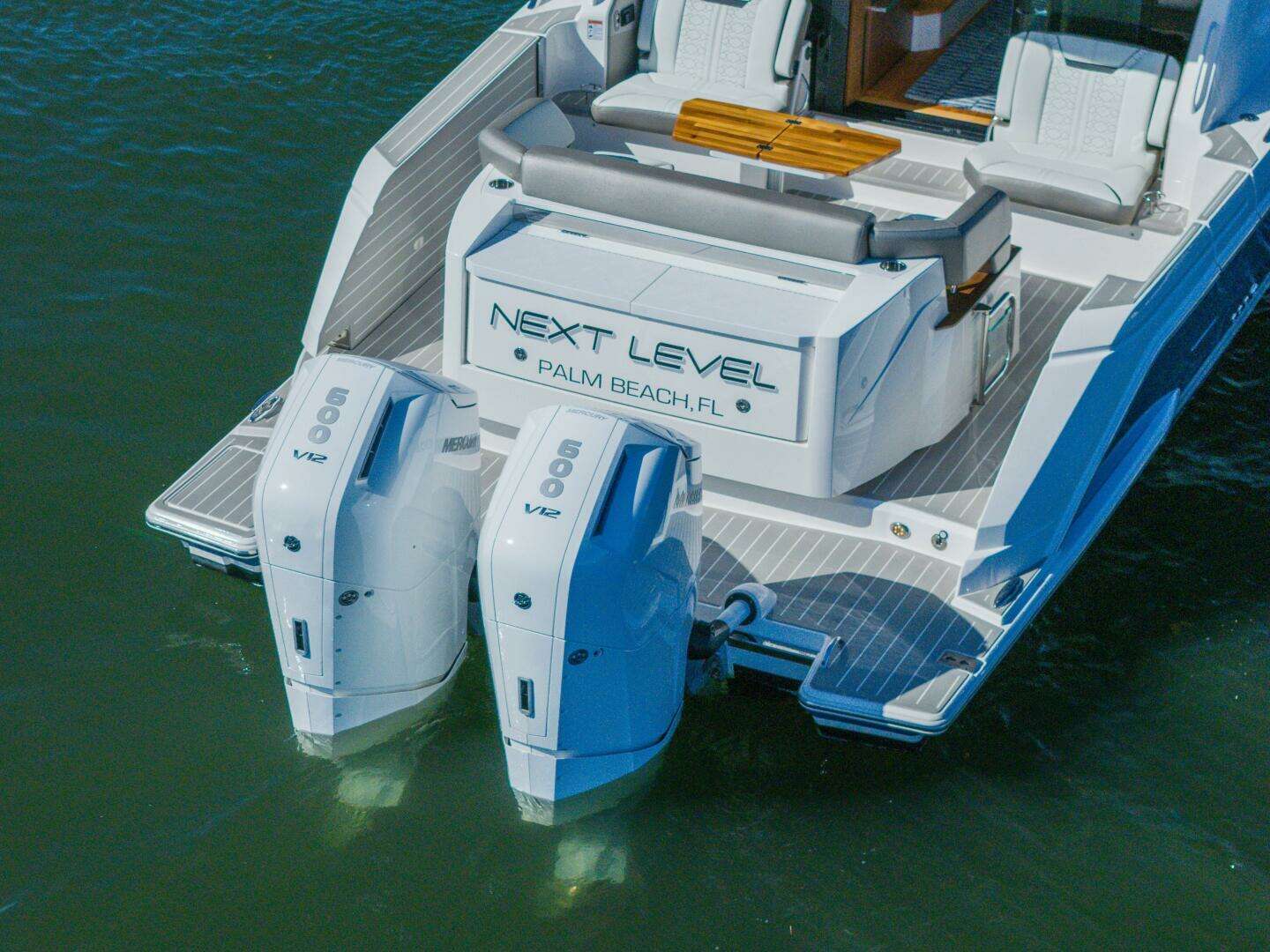 2025 Tiara Yachts 43 LE - Image 9