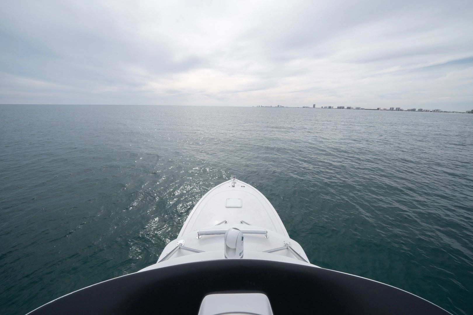 2011 Contender 40 Express - Image 25