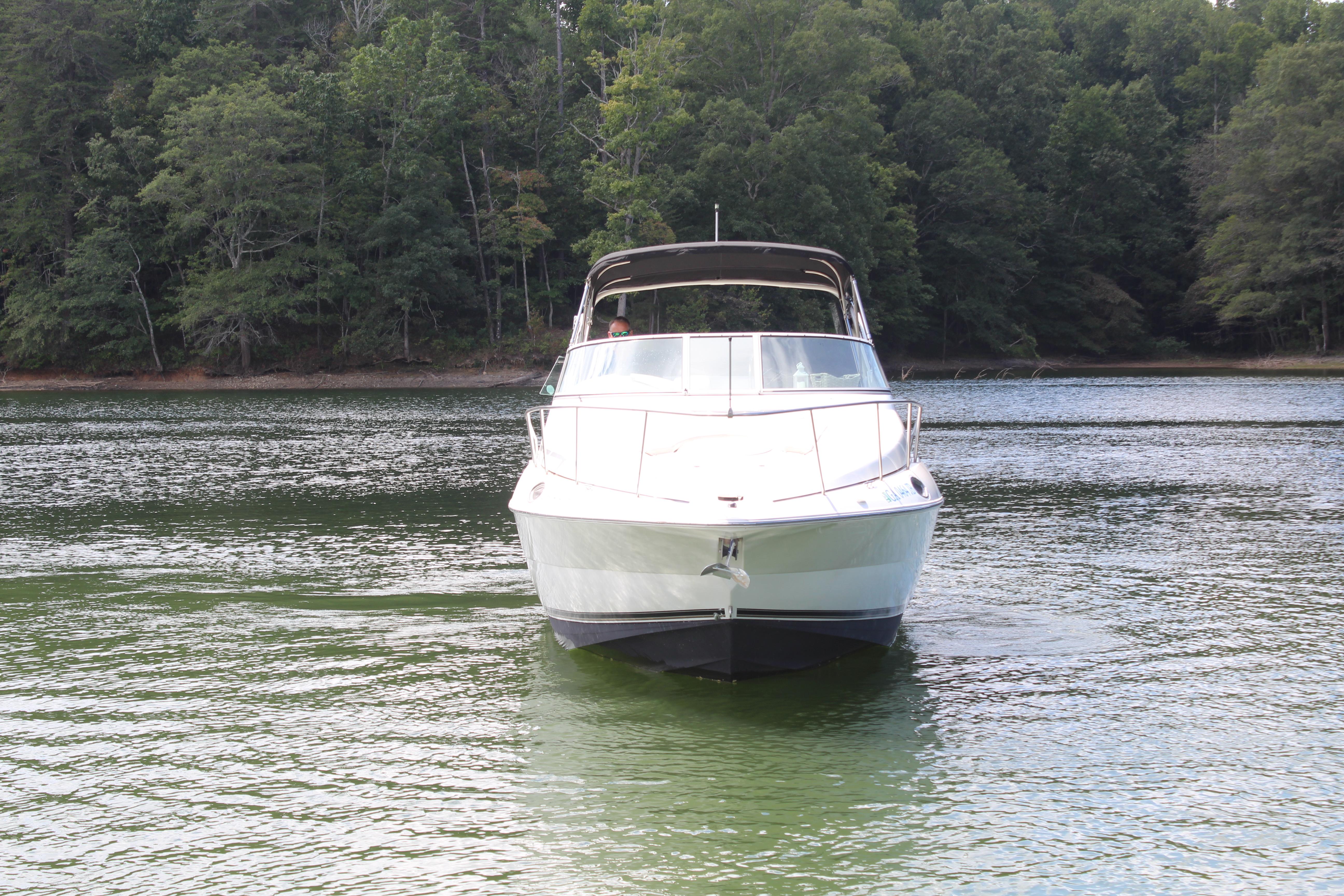 1999 Cruisers Yachts 3075 Rogue - 7