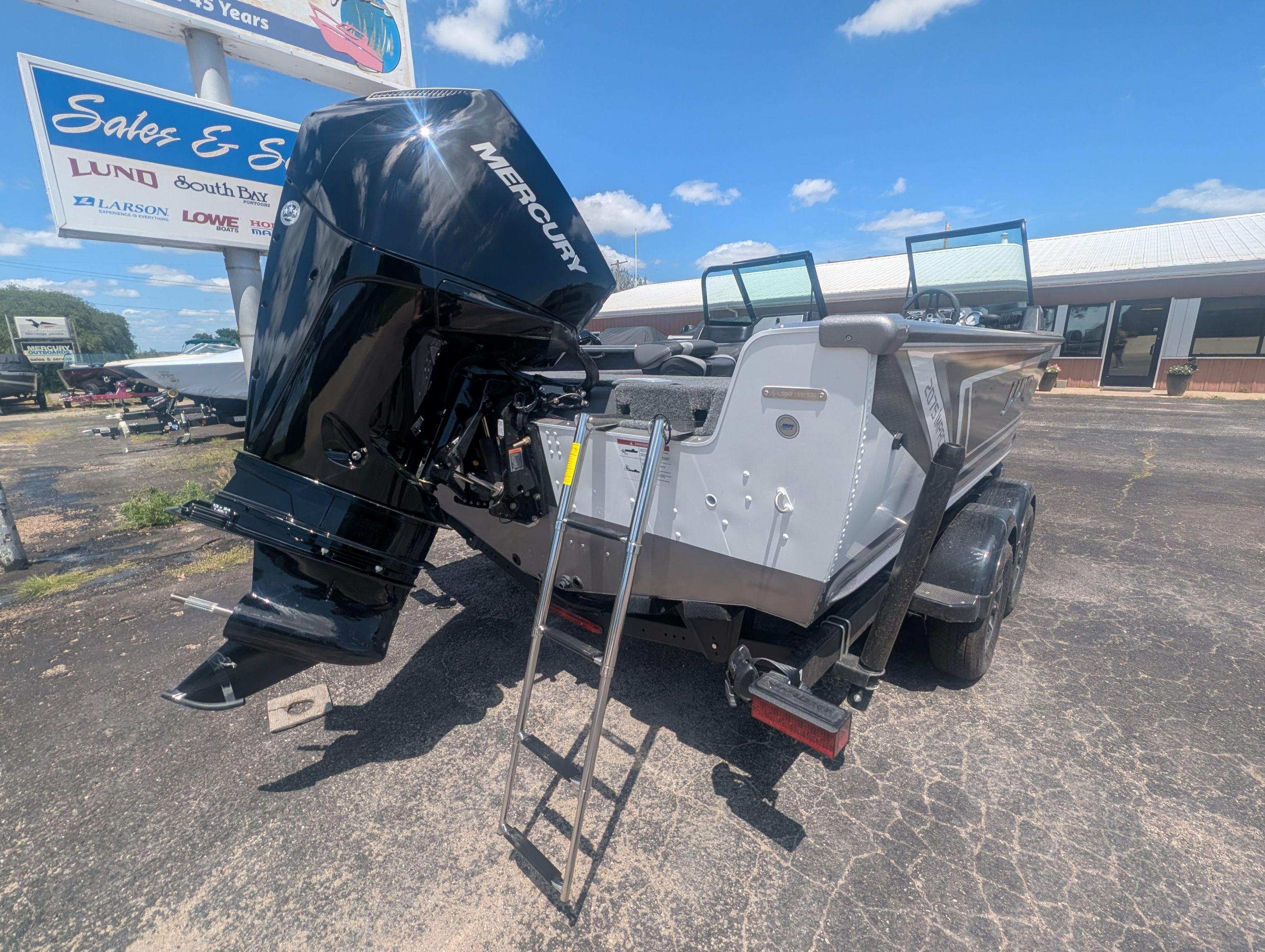 2026 Lund 2075 Impact XS Arctic White In stock waconda boats