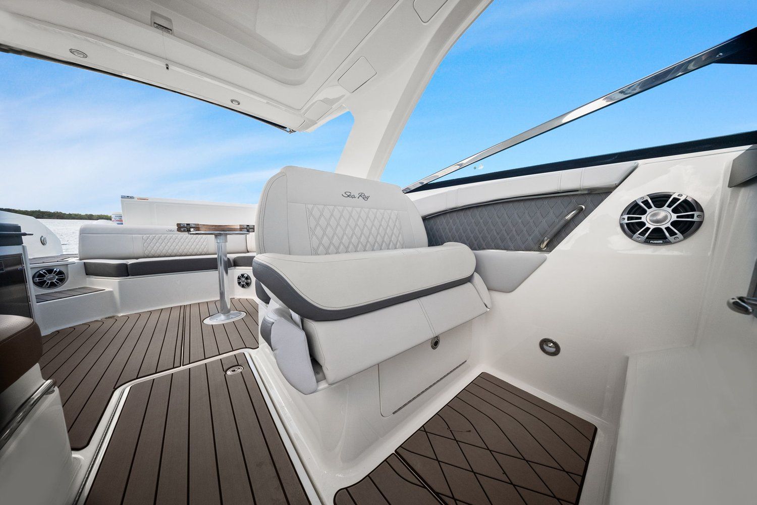 2023 Sea Ray SLX 350 Outboard - 37