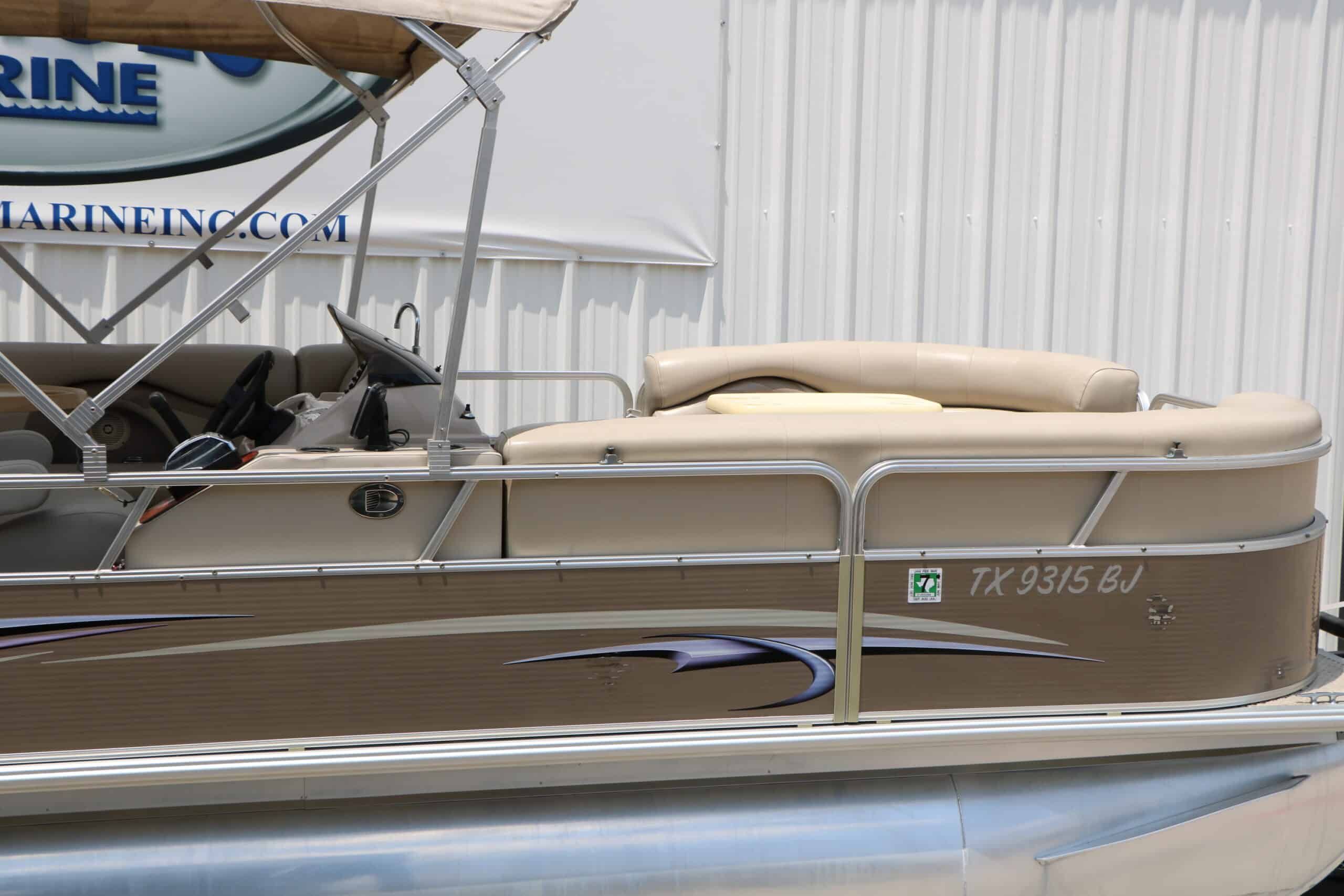 2011 Starcraft Stardeck 226 CRUISE N FISH - 9