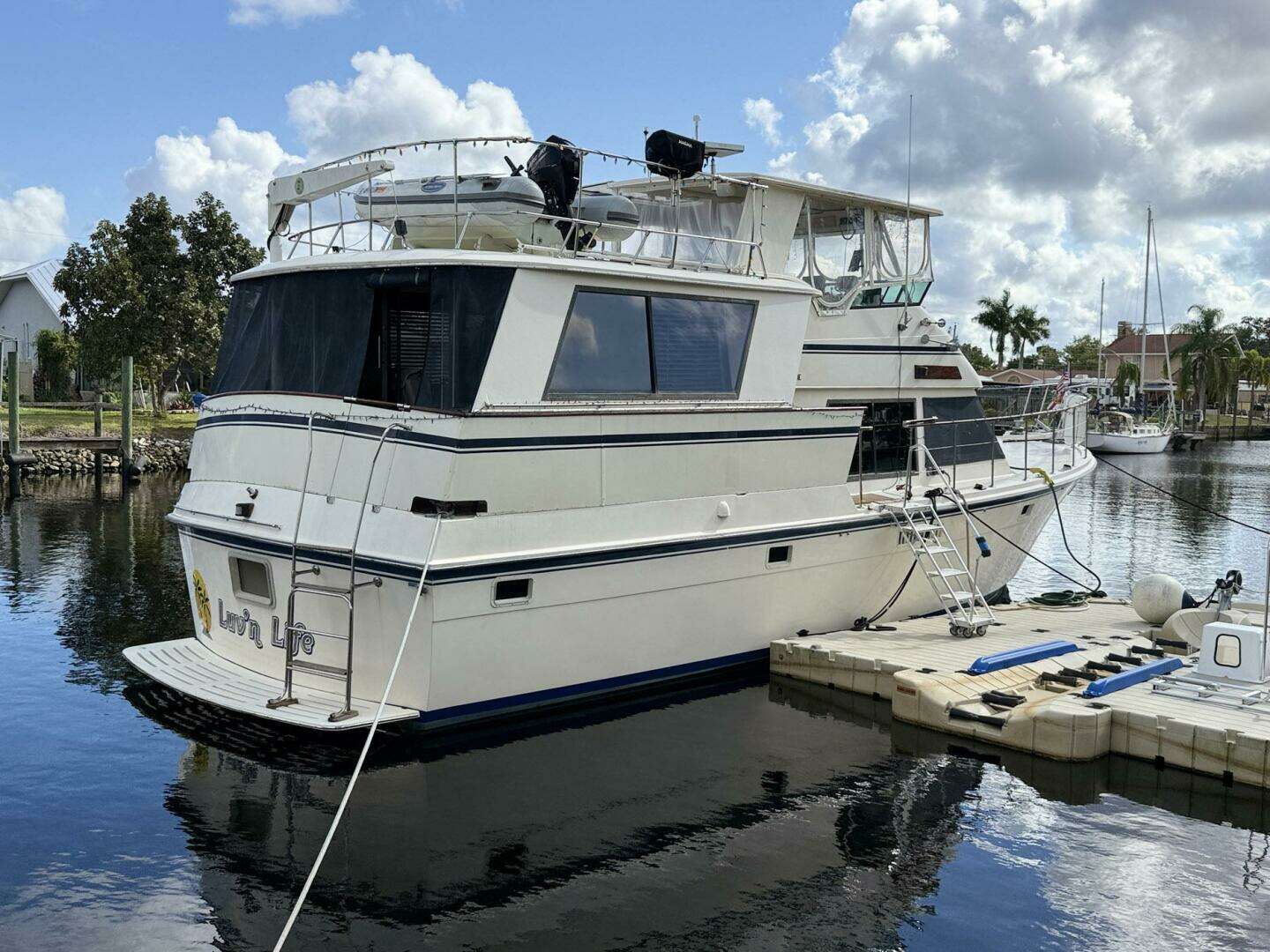 1989 Atlantic 47 Motor Yacht - Image 23