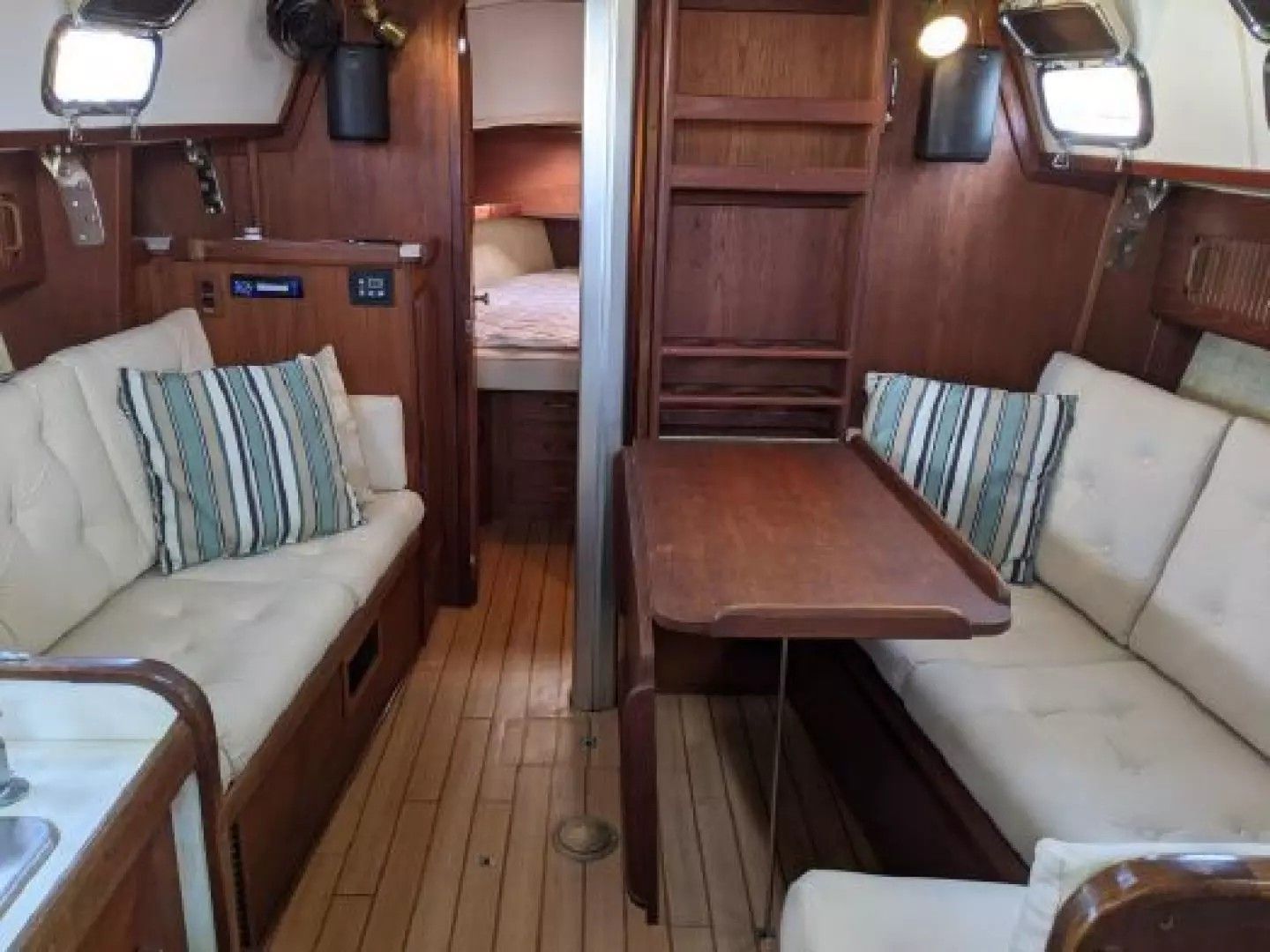 1990 Caliber 33 - 5