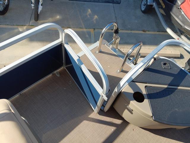 2024 Sun Tracker Bass Buggy 18 DLX - 9