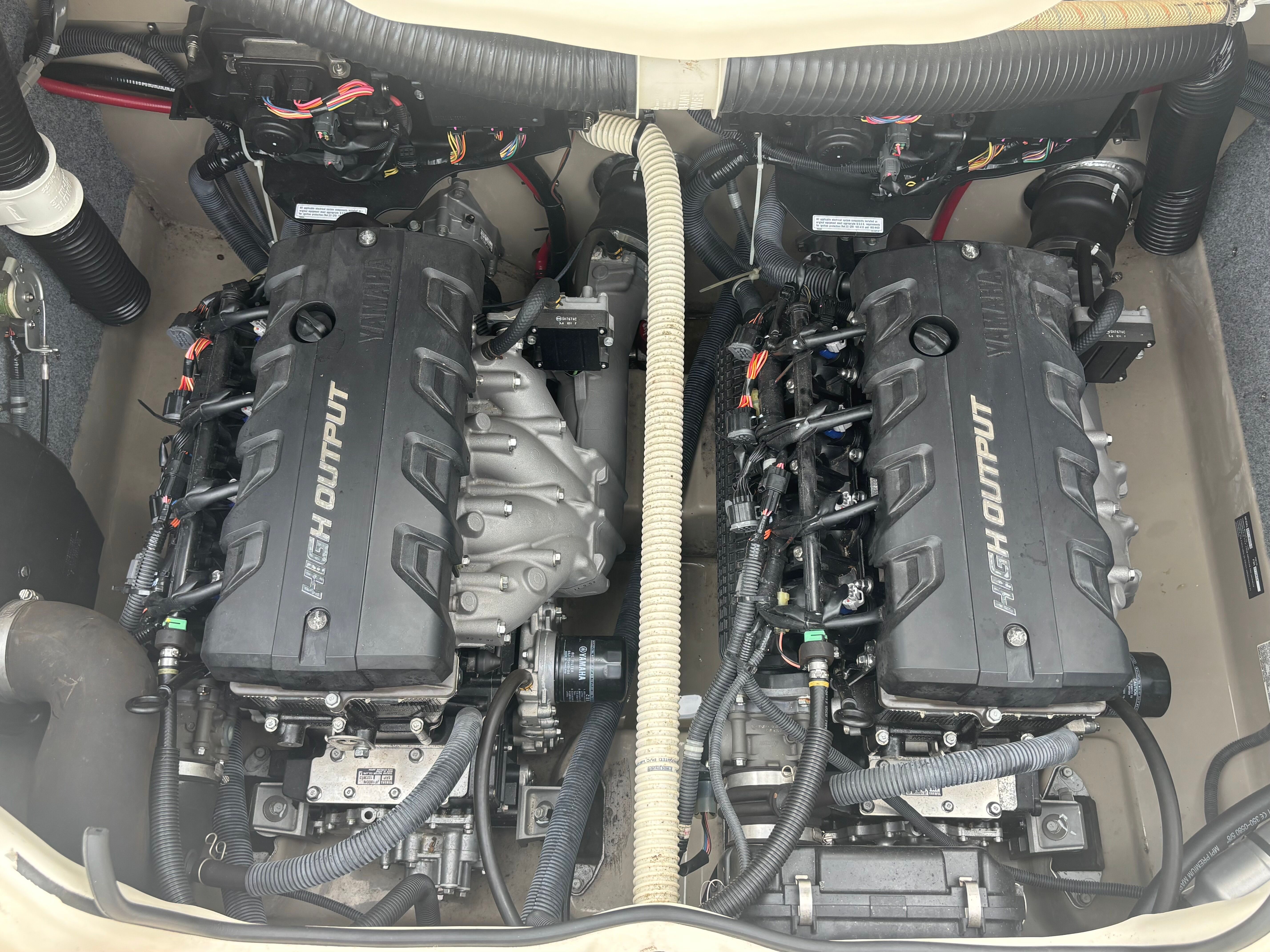 2014 YAMAHA 242 LTD S - Image 21