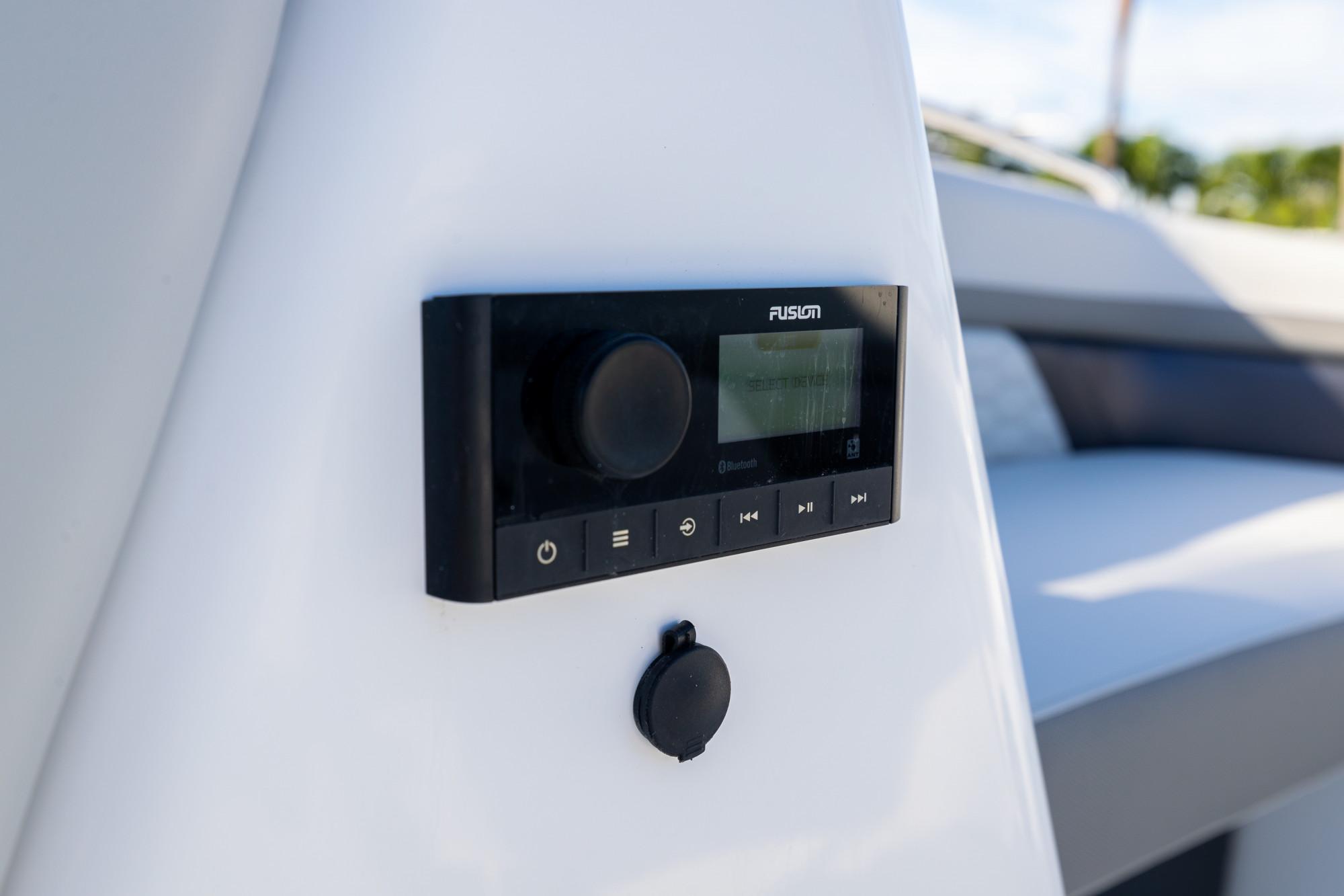 2024 Hurricane SunDeck Sport 192 RL OB - 23