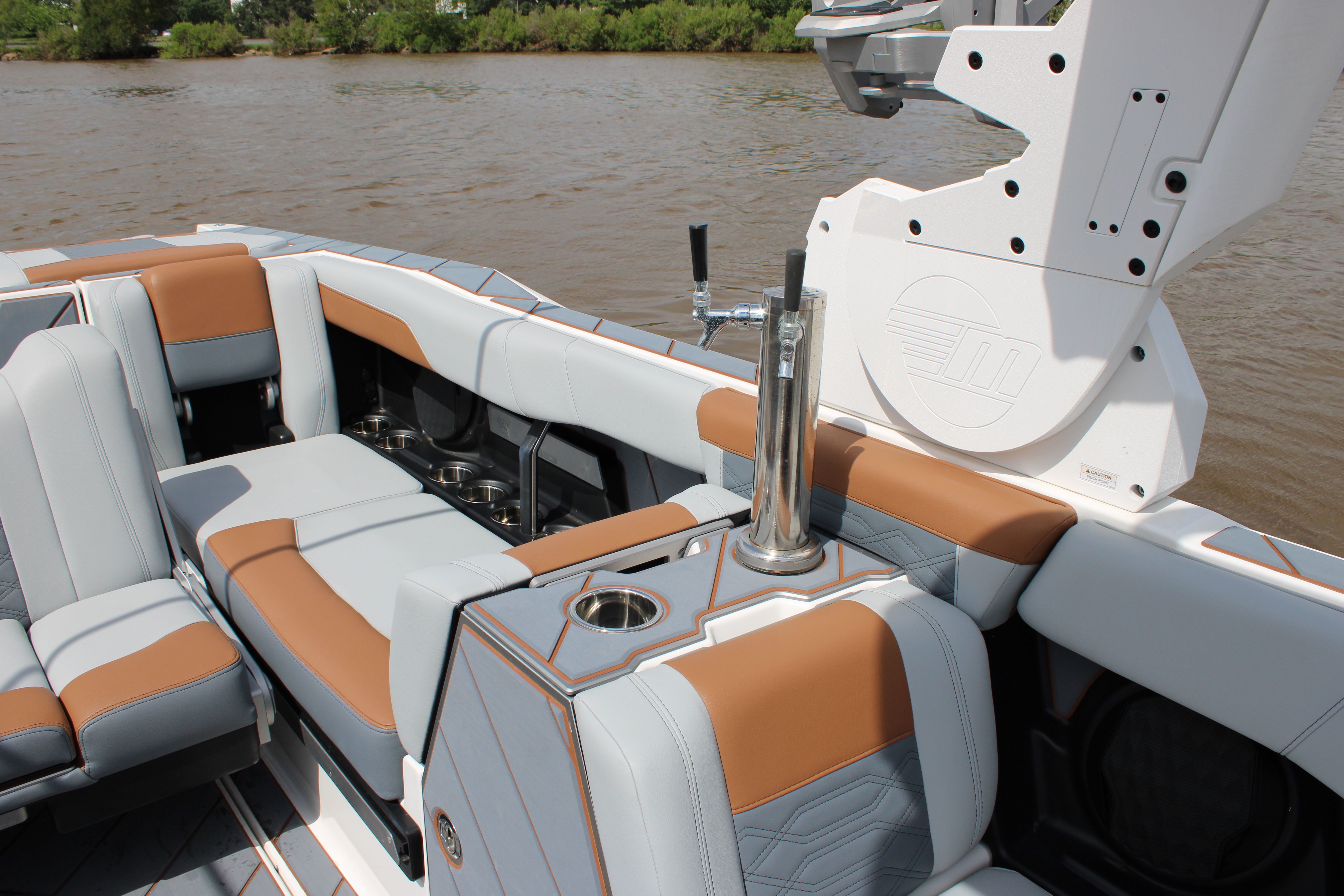 2024 Malibu 26LSV - 35